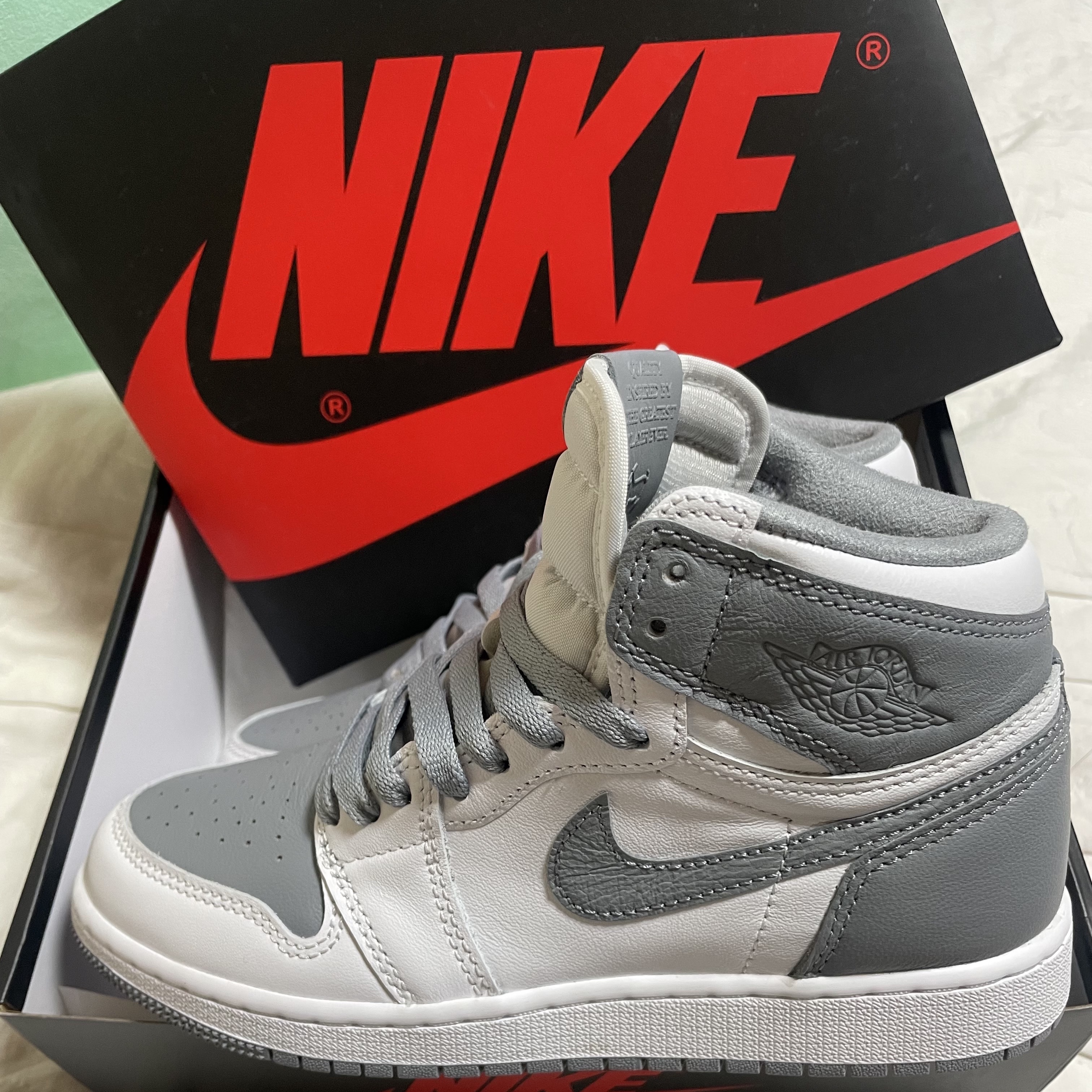 (GS) Jordan 1 Retro High OG Stealth 착용 스타일