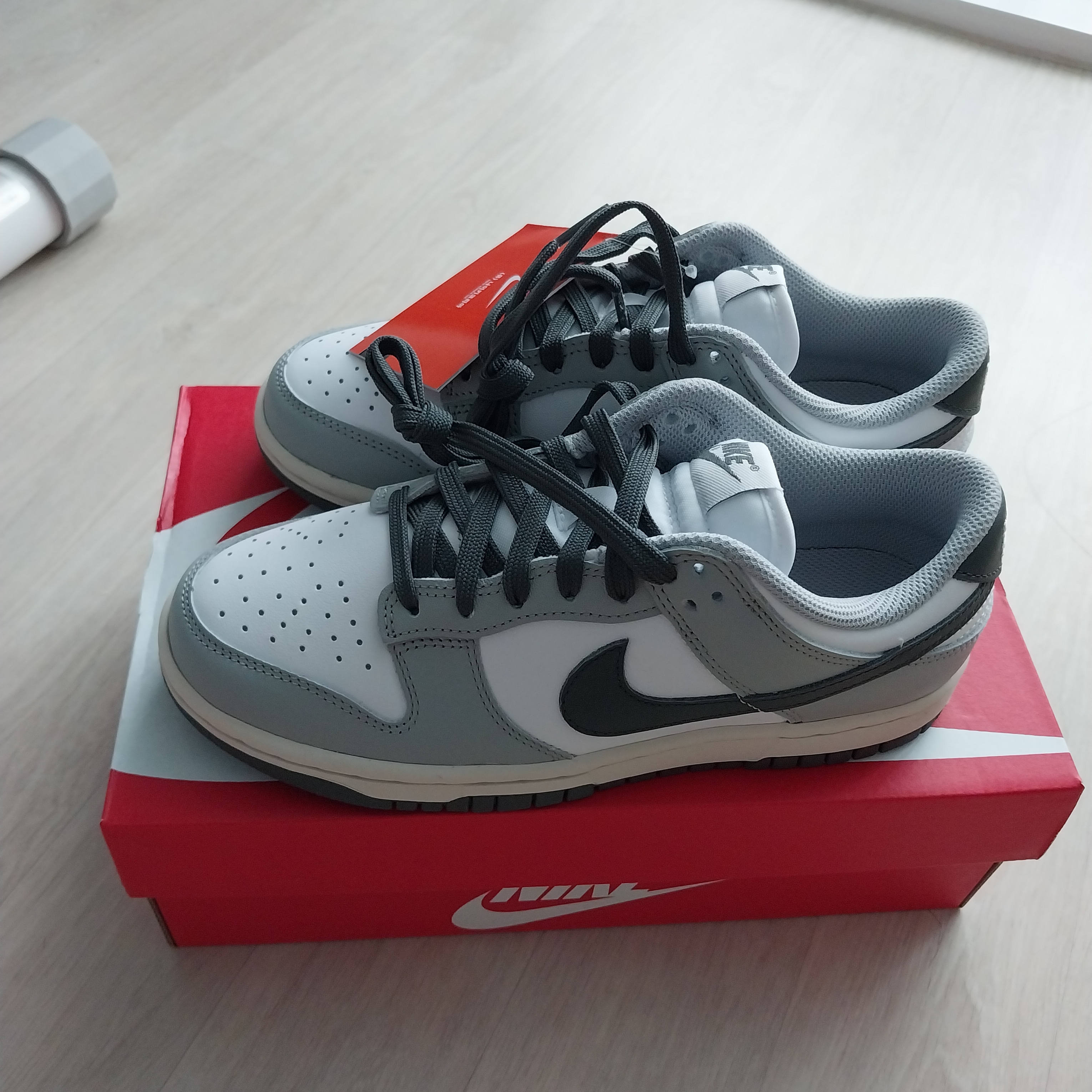 (W) Nike Dunk Low Light Smoke Grey 착용 스타일
