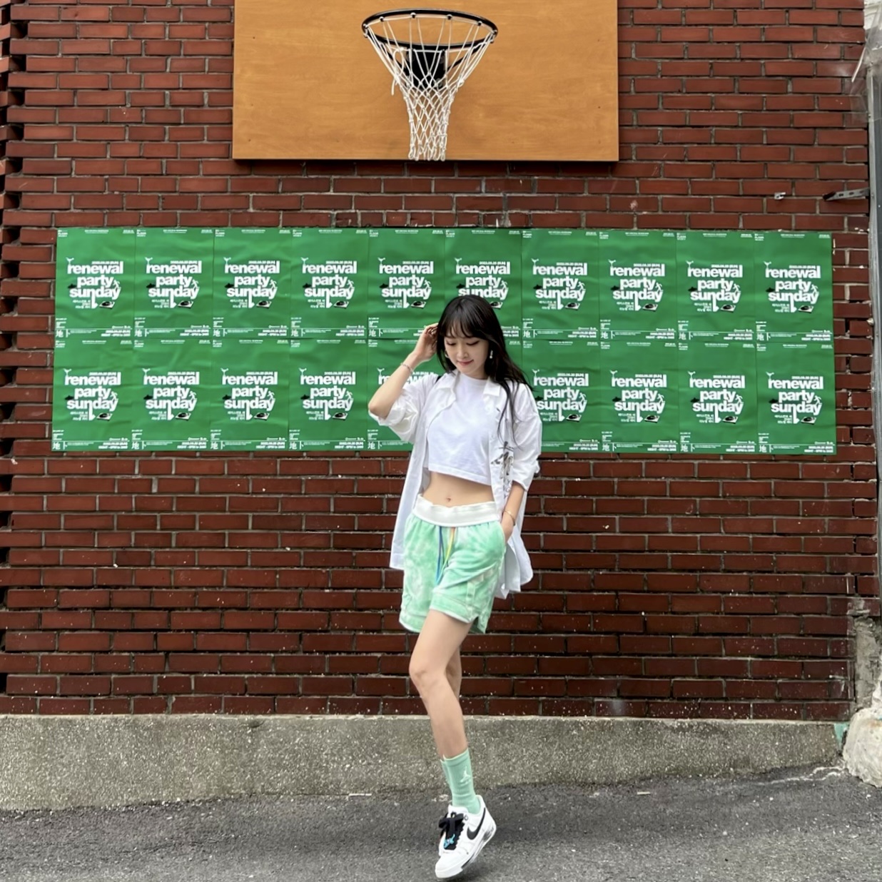 Jordan x J Balvin Shorts Jade Aura - Asia, Jordan x J Balvin Legacy Energy Crew Socks Celestine Blue 착용 스타일 - 1