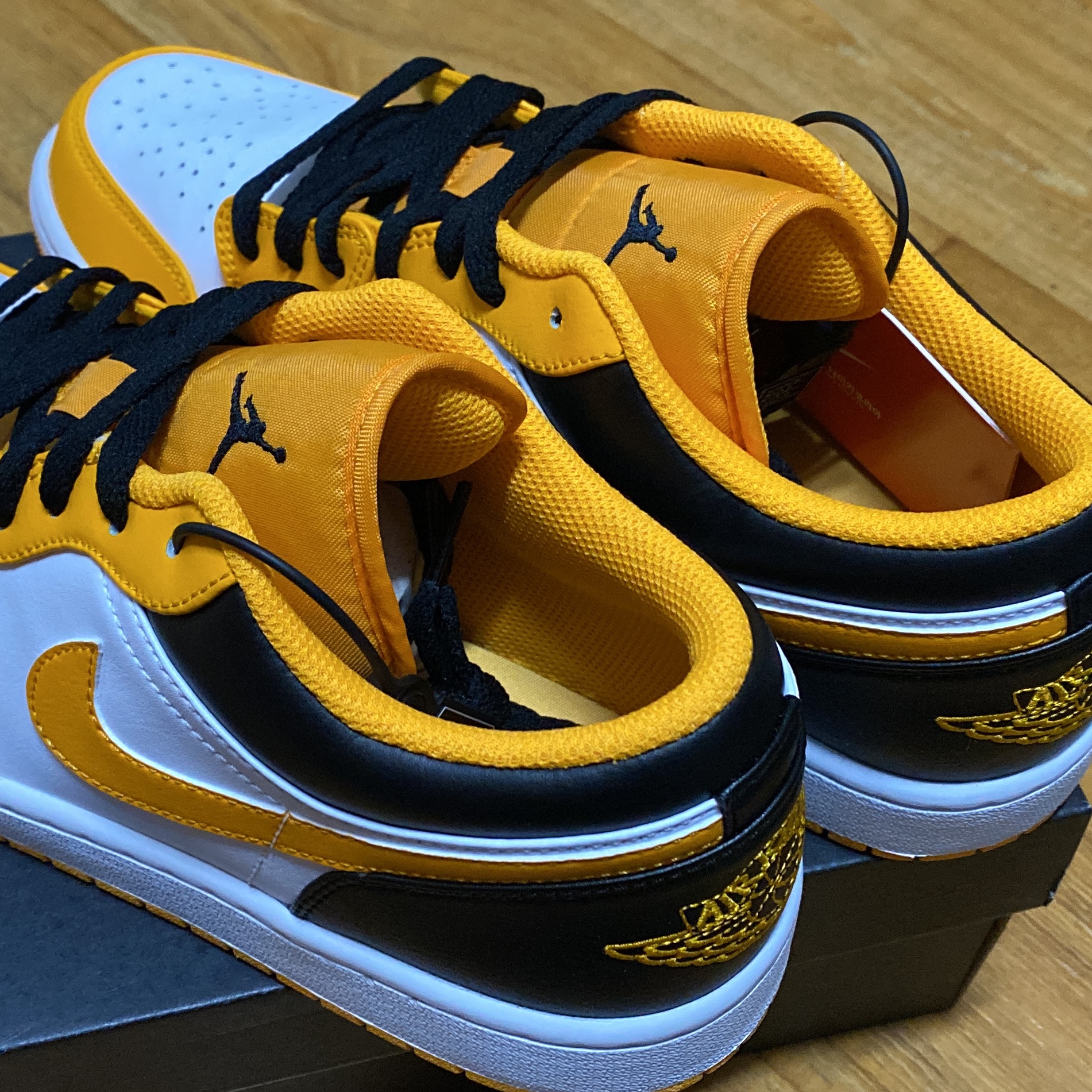 Jordan 1 Low Taxi 착용 스타일 - 2
