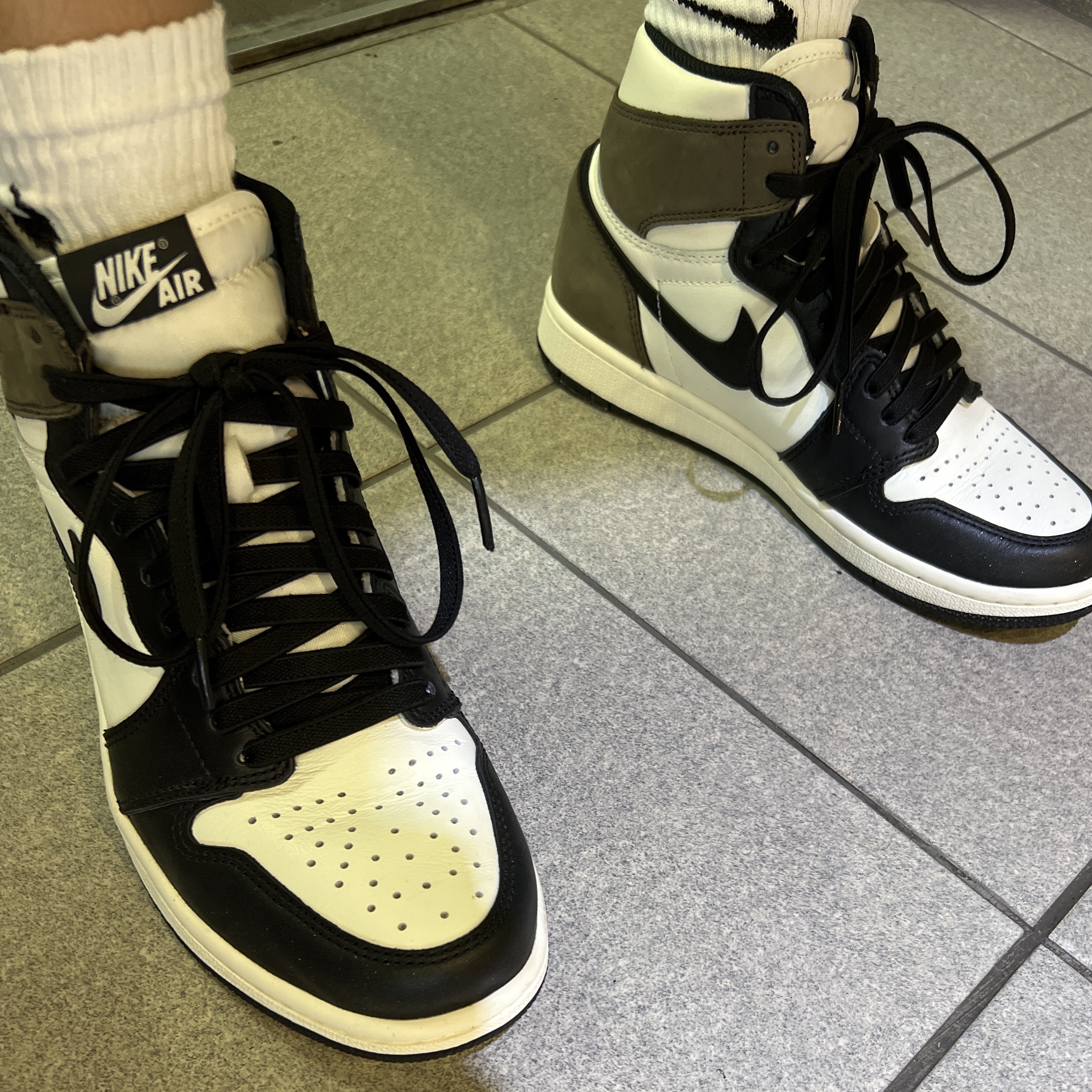 Jordan 1 Retro High OG Black Mocha 착용 스타일