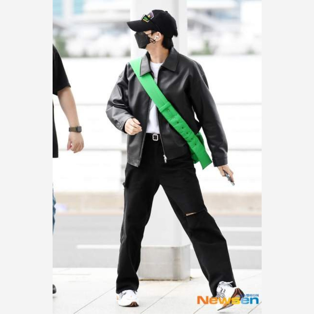 (W) Asics Gel-1090 White Midnight, Bottega Veneta Padded Tech Cassette Parakeet 착용 스타일 - 3
