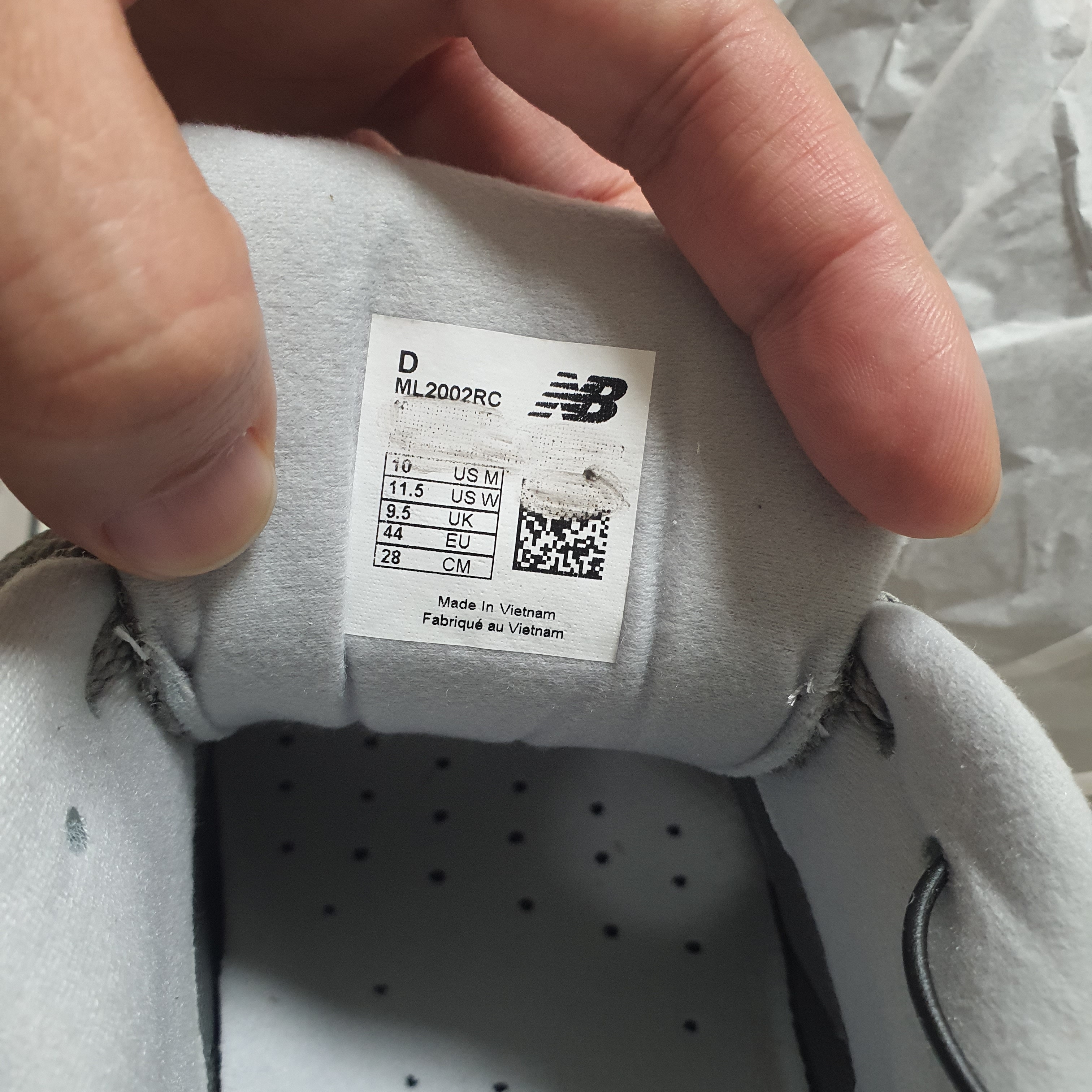 New Balance 2002R Grey 착용 스타일 - 2