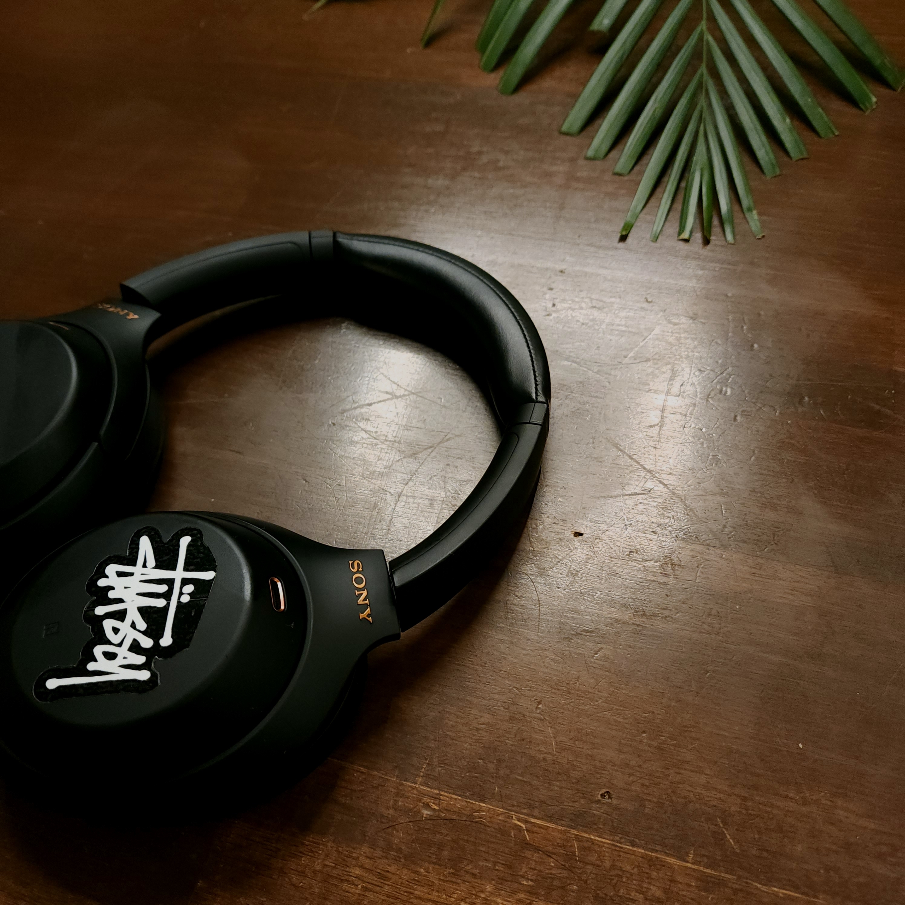 Sony WH-1000XM4 Black (Korean Ver.) 착용 스타일