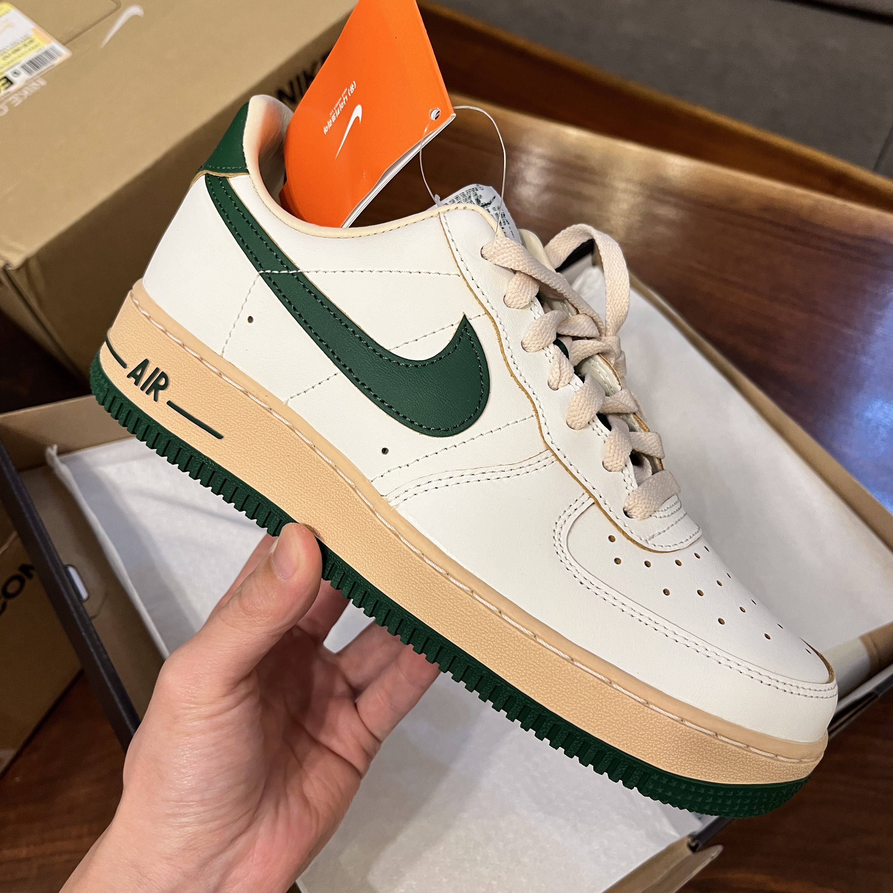 (W) Nike Air Force 1 Low Gorge Green 착용 스타일 - 1