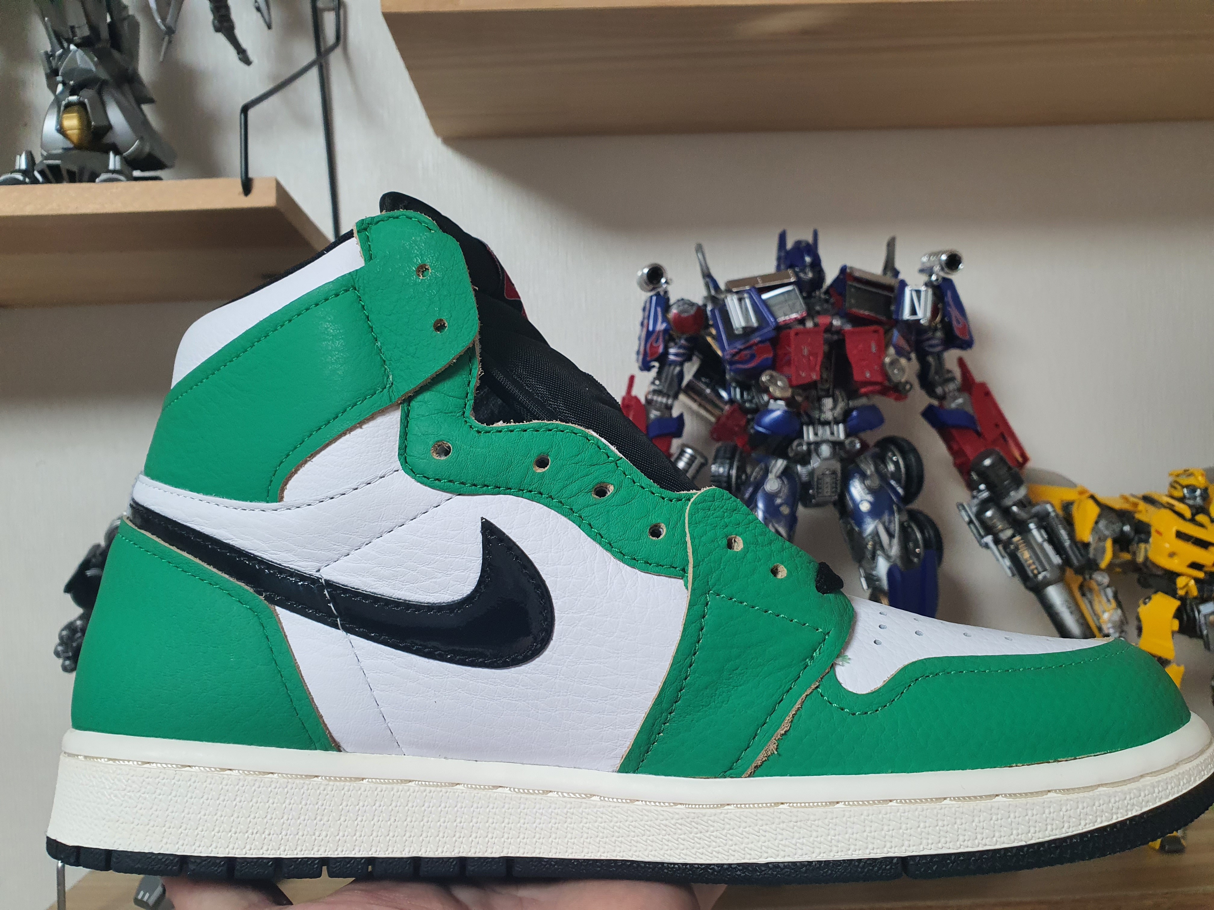 (W) Jordan 1 Retro High OG Lucky Green 착용 스타일 - 2
