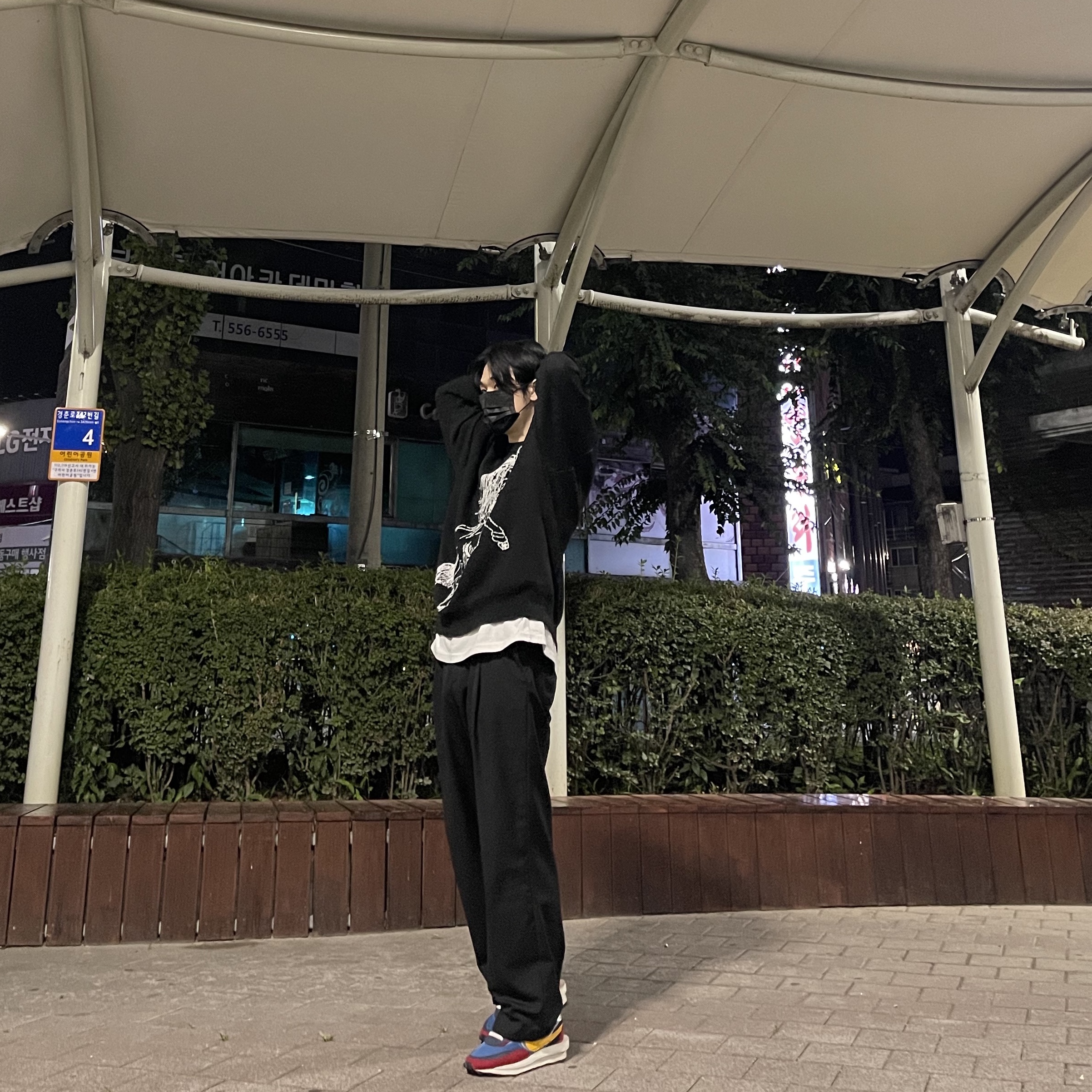 Nike x Sacai LDWaffle Blue Multi 착용 스타일