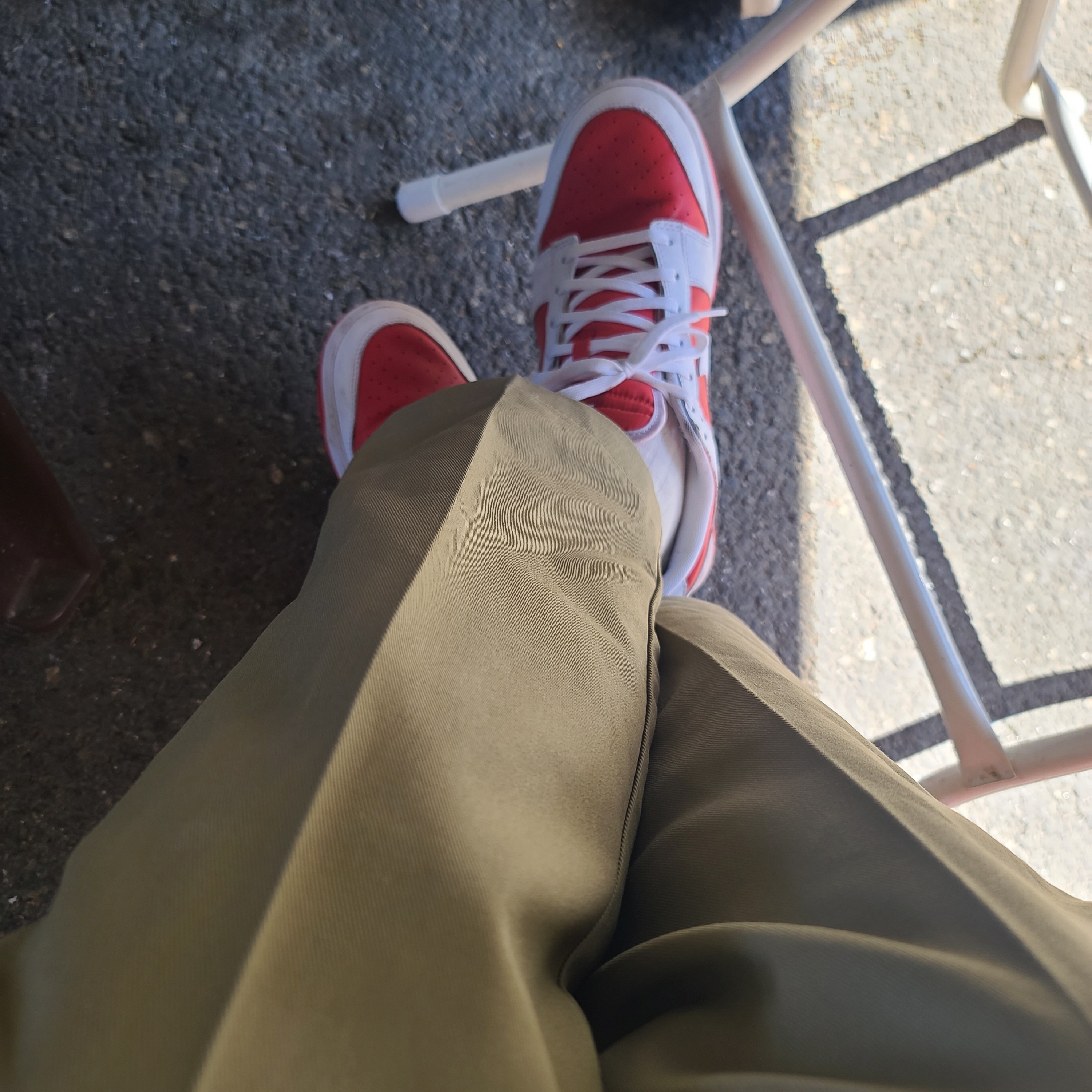 Nike Dunk Low Retro Championship Red 착용 스타일