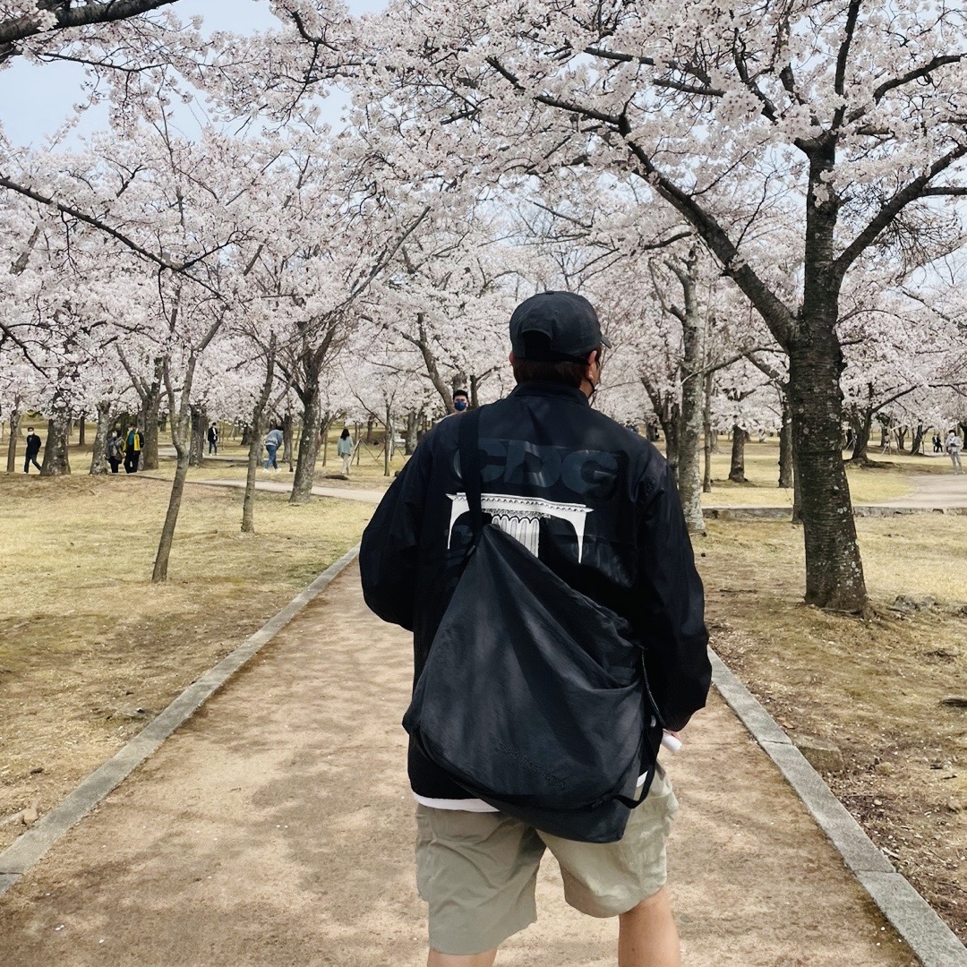 CDG x Stussy Coach Jacket Black 착용 스타일