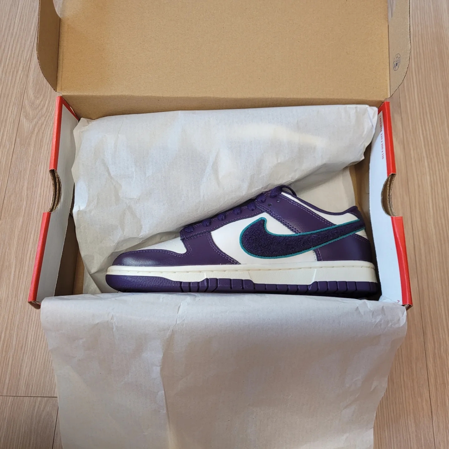 Nike Dunk Low Grand Purple 착용 스타일 - 2