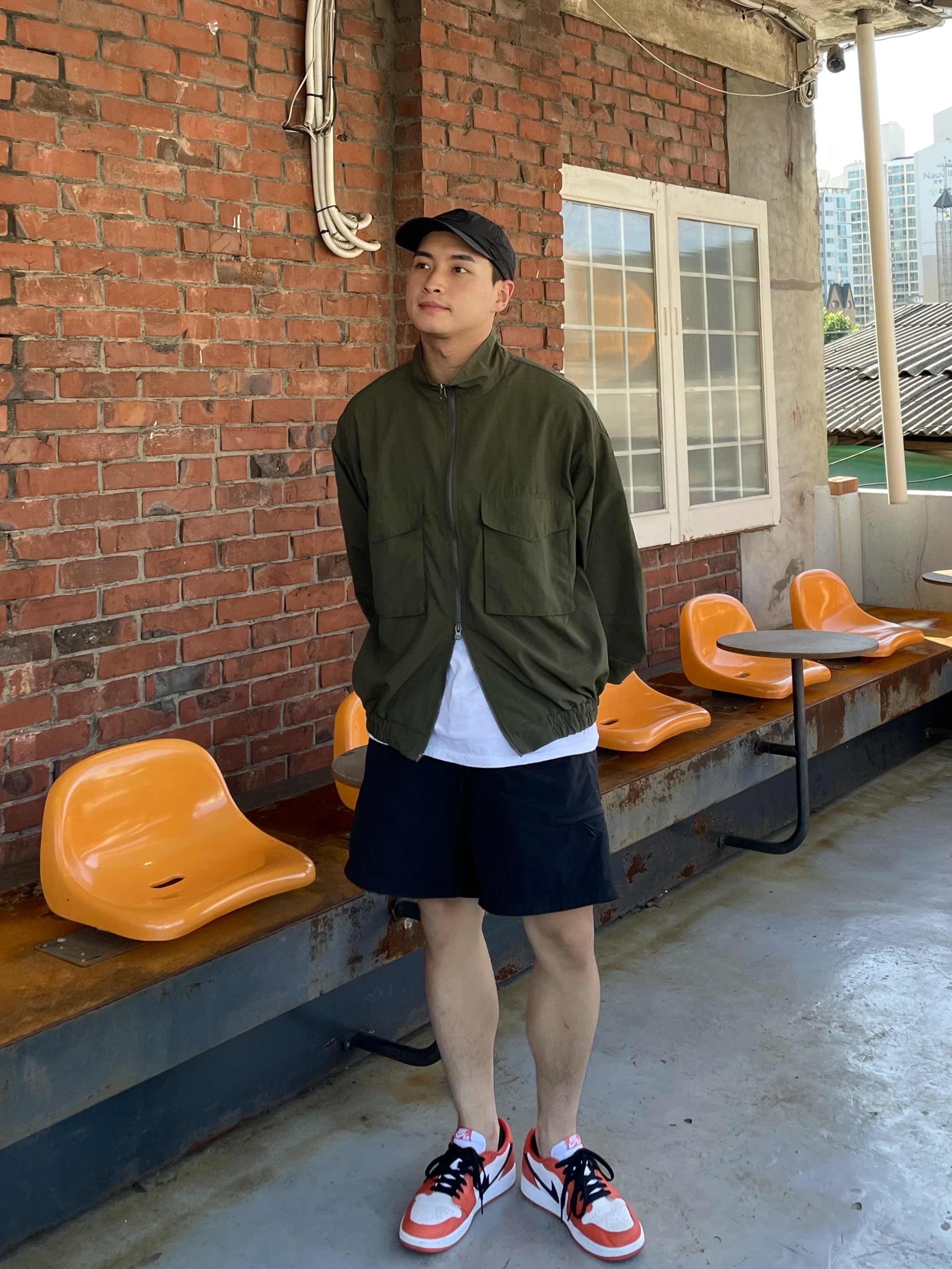 Jordan 1 Low OG Starfish 착용 스타일 - 1