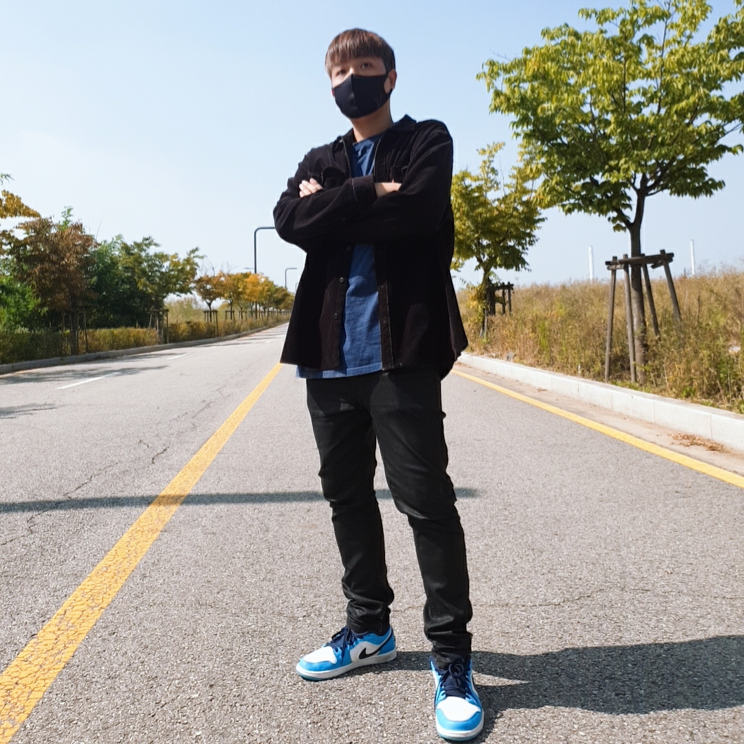Jordan 1 Low Dark Powder Blue 착용 스타일 - 2