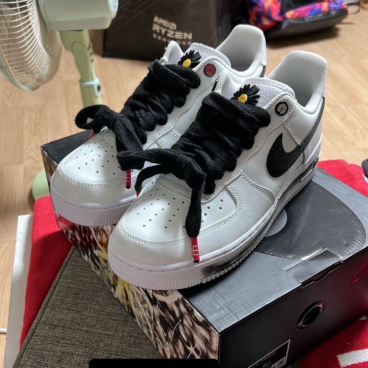 Nike x Peaceminusone Air Force 1 Low Para-Noise 2.0 착용 스타일