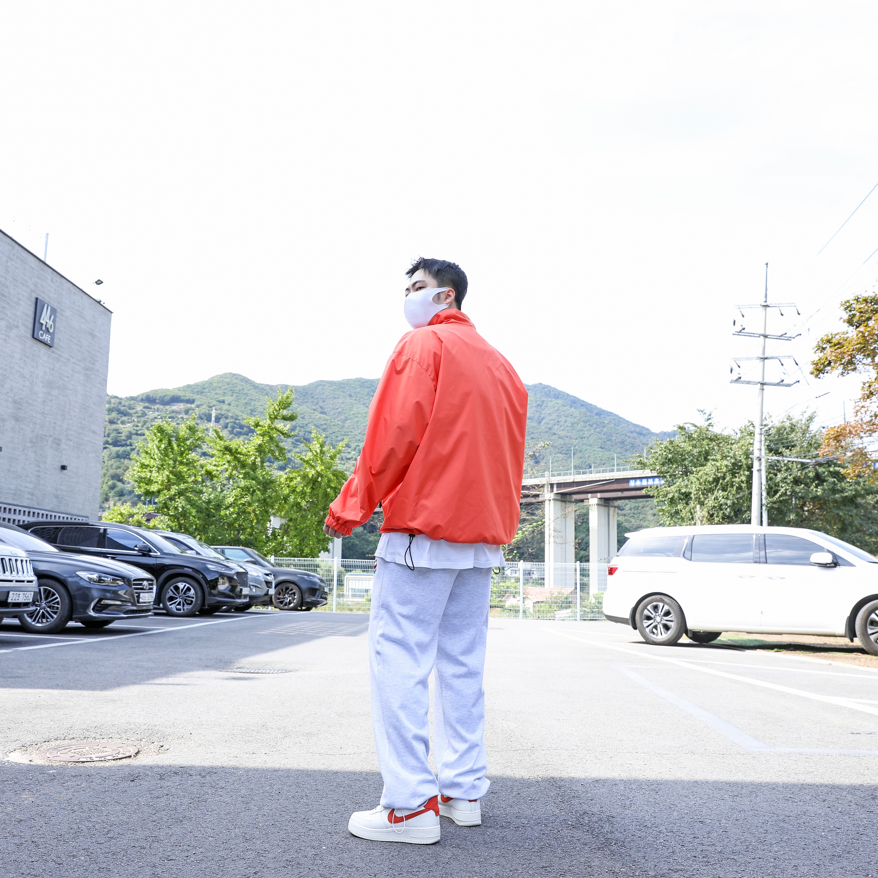 Nike Air Force 1 '07 Craft Mantra Orange 착용 스타일 - 1