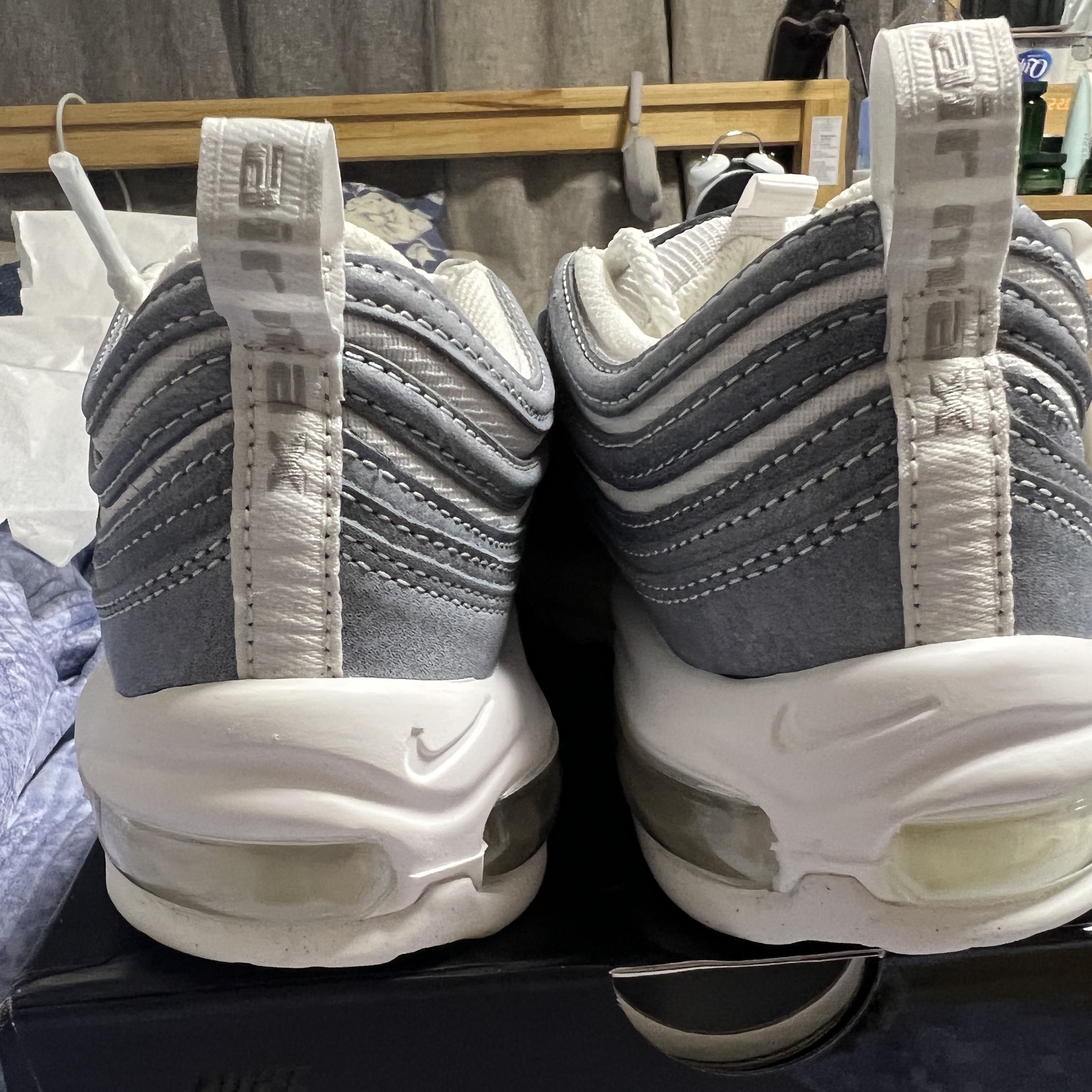 Nike x Comme des Garcons Air Max 97 Glacier Grey 착용 스타일 - 3