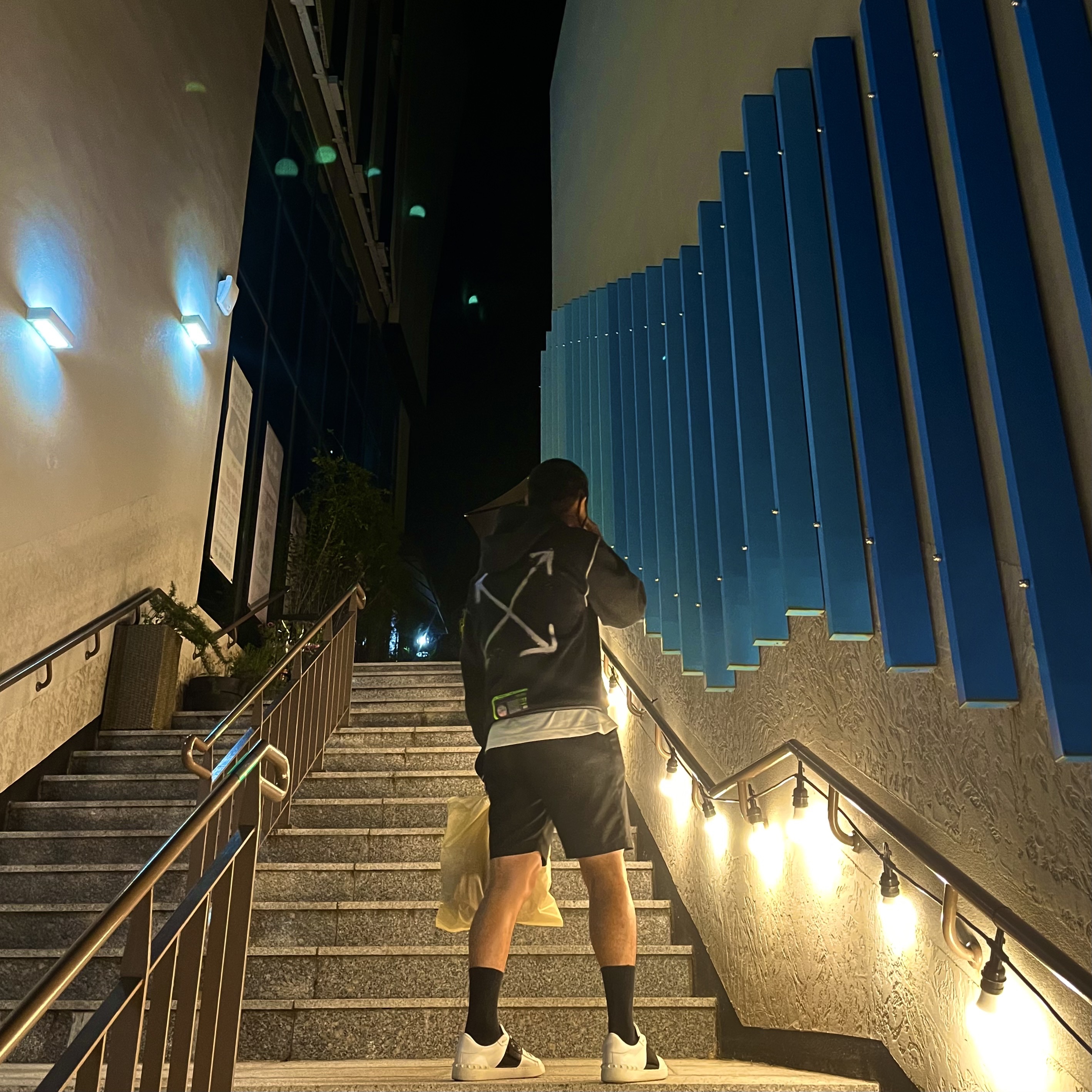 Nike x Off-White NRG RU Hoodie 착용 스타일