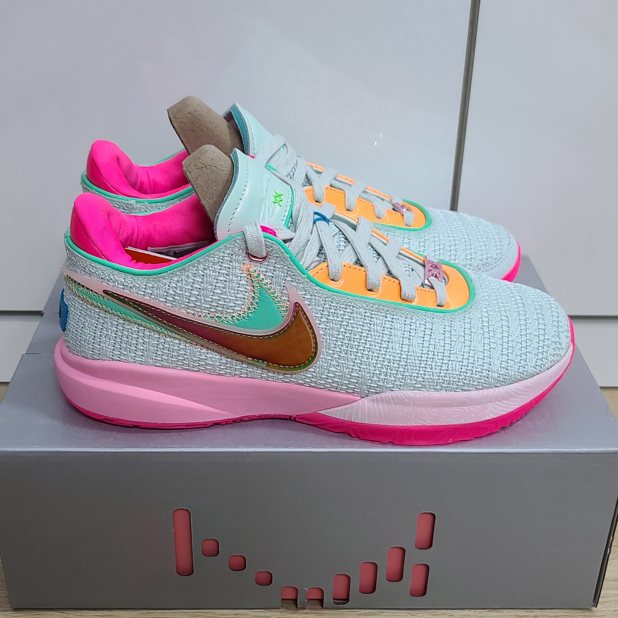 Nike LeBron XX EP Barely Green 착용 스타일 - 1