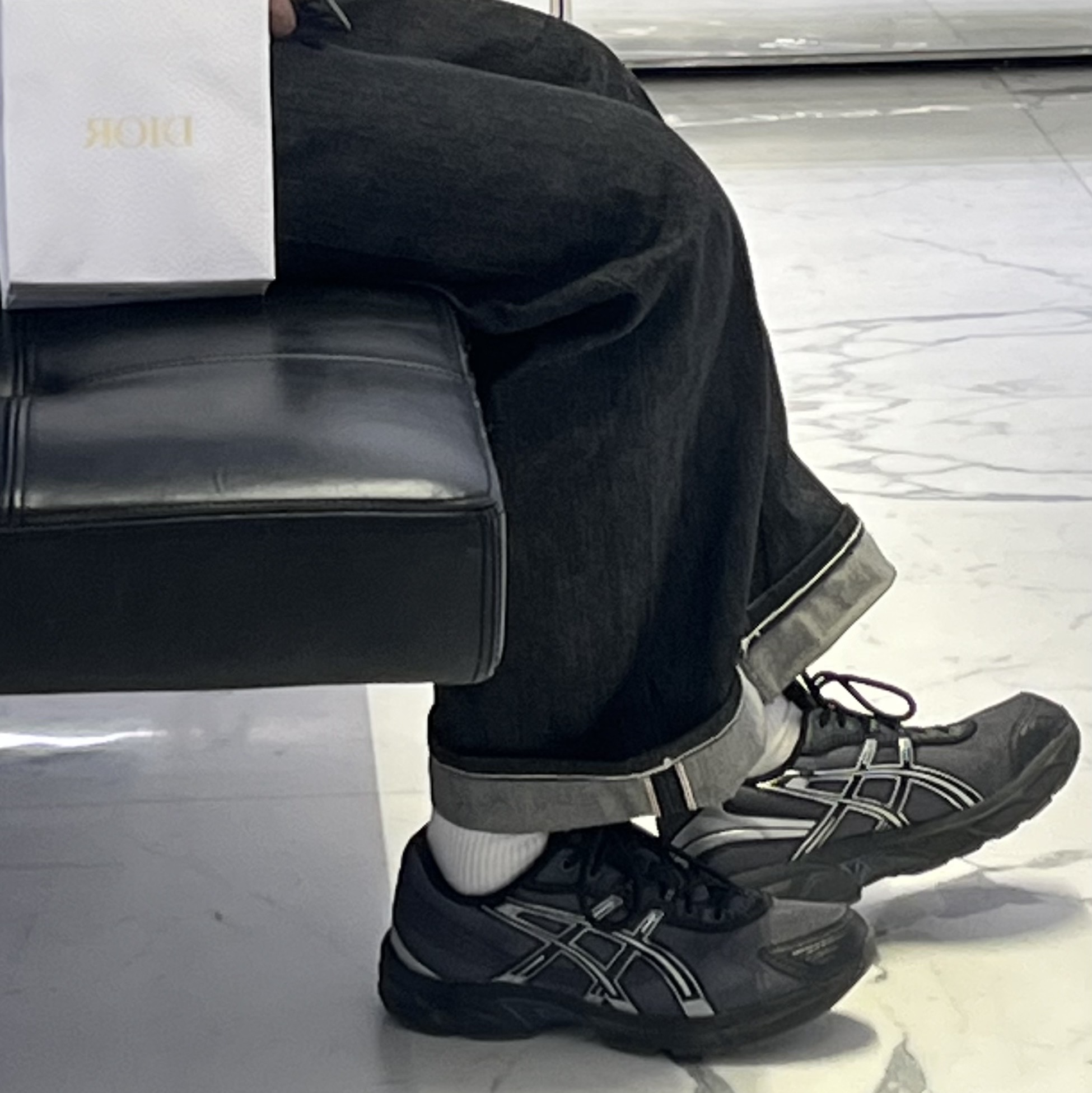 Asics UB2-S Gel-1130 Asphalt Pure Silver 착용 스타일