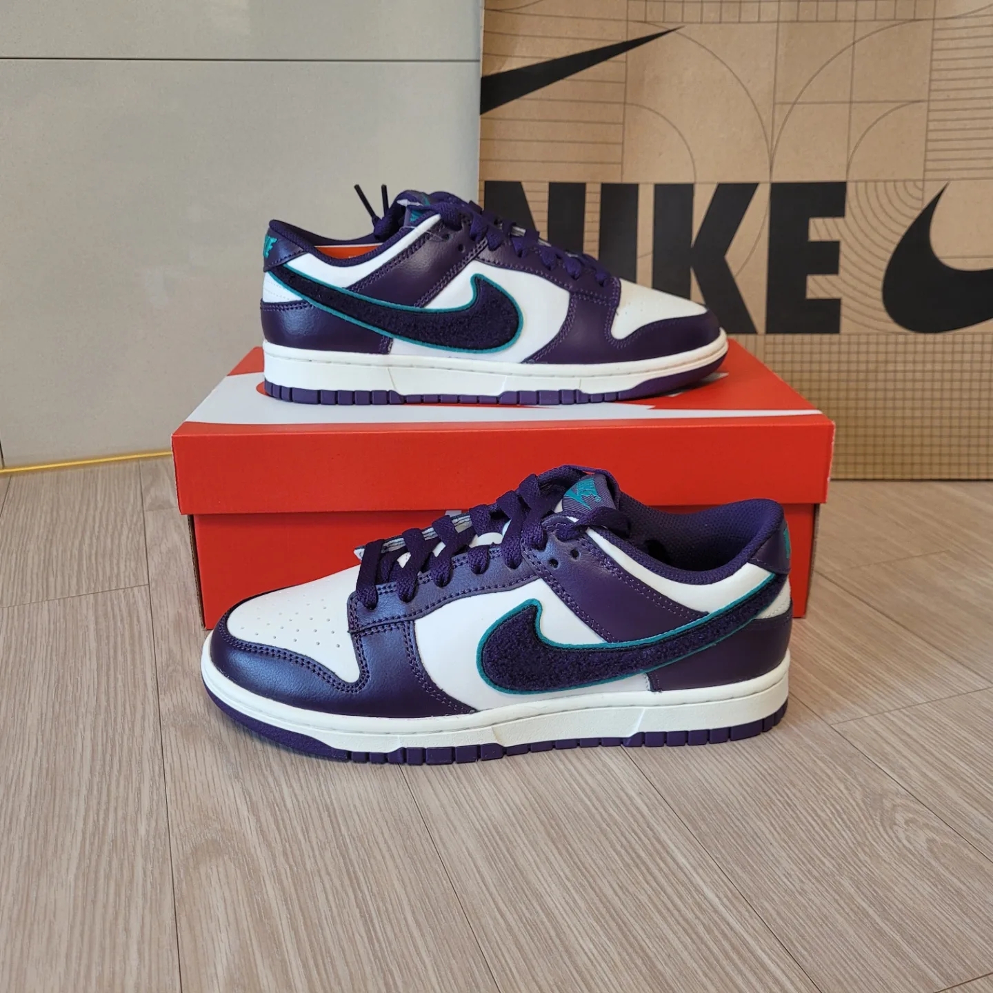 Nike Dunk Low Grand Purple 착용 스타일 - 3