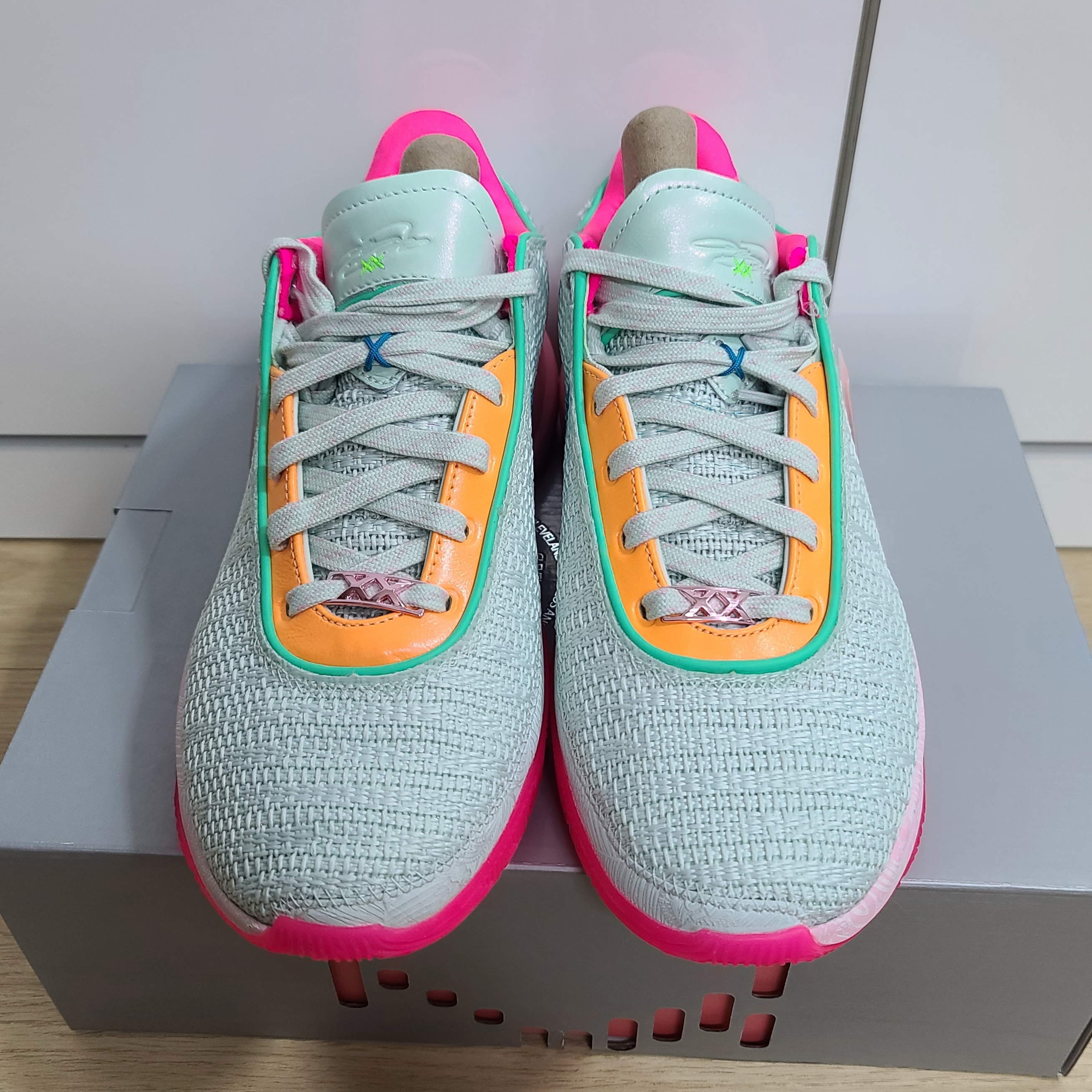 Nike LeBron XX EP Barely Green 착용 스타일 - 2