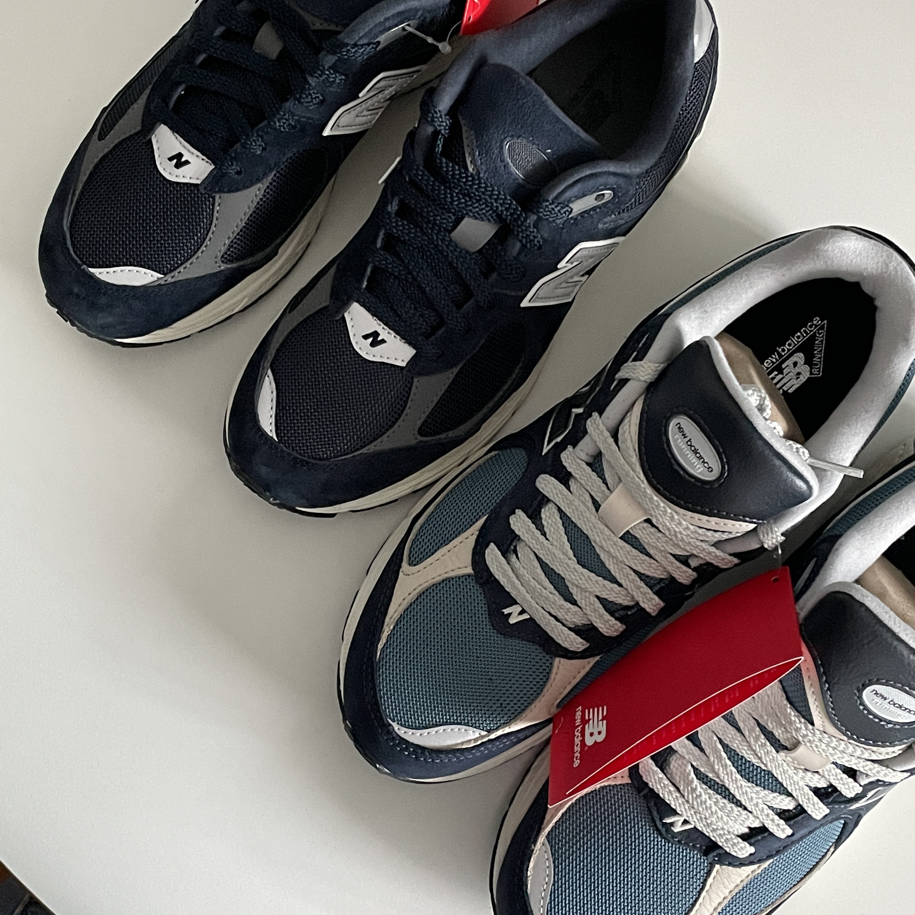 New Balance 2002R Eclipse Castlerock, New Balance 2002R Dark Navy 착용 스타일 - 3