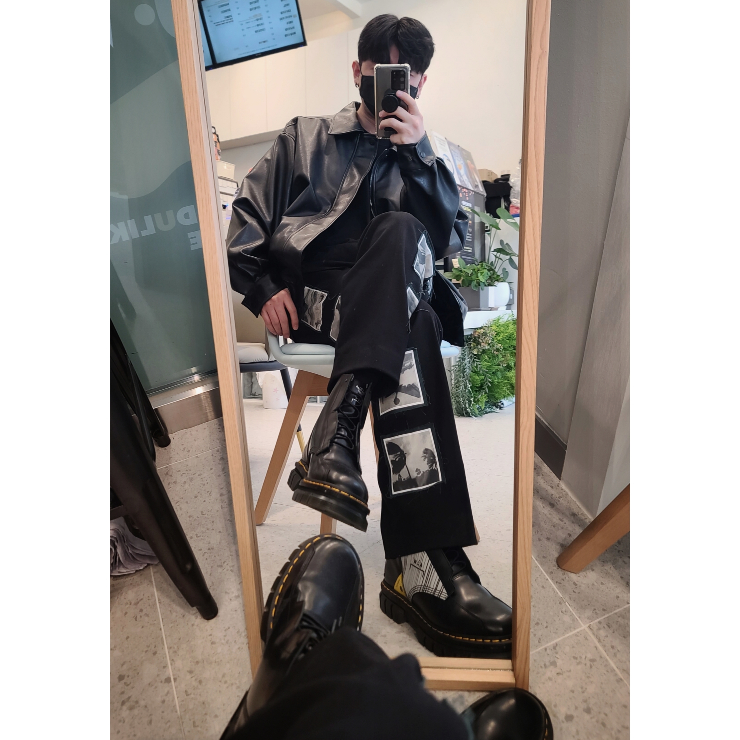 Dr. Martens x A-Cold-Wall 1460 Bex Neoteric Black 착용 스타일 - 2
