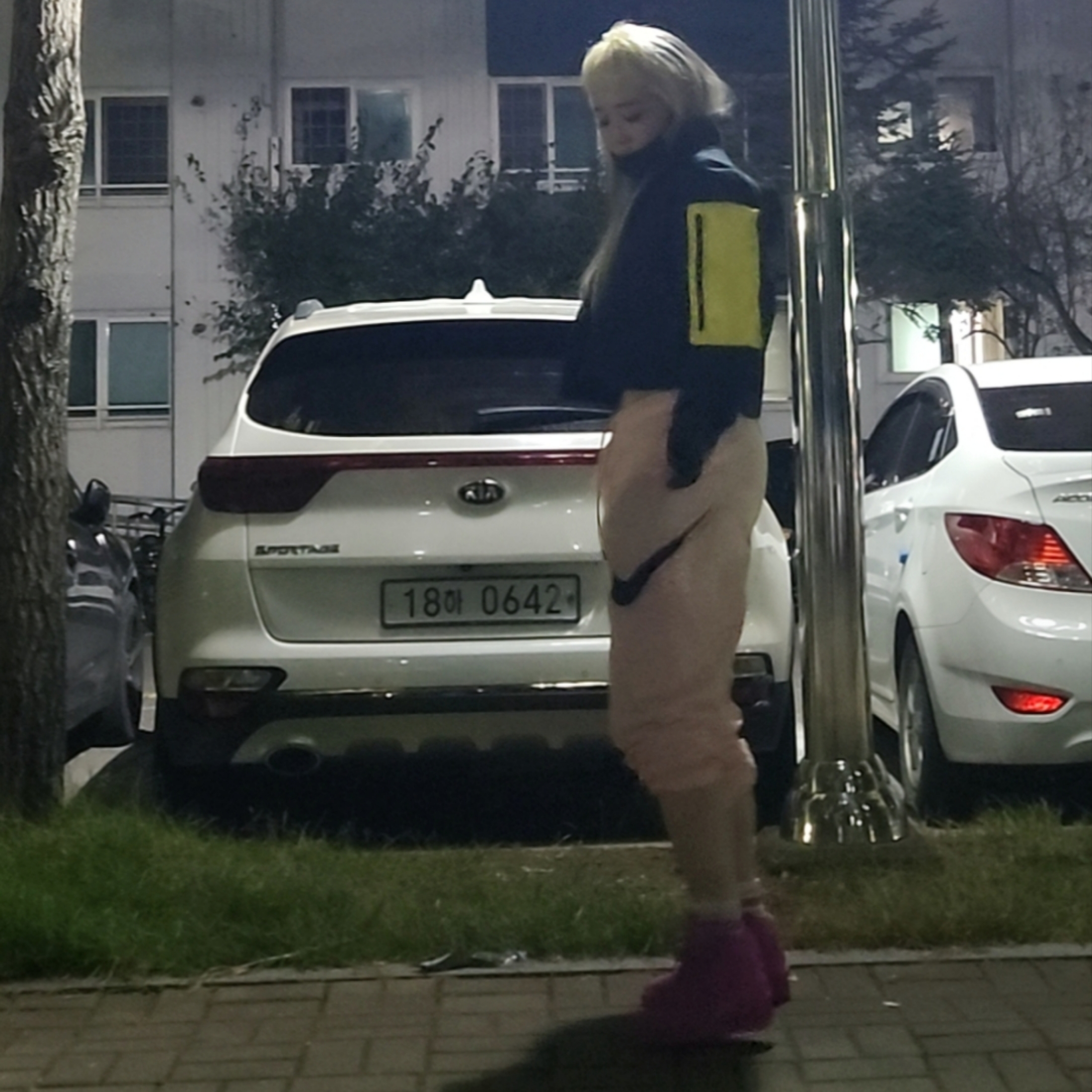 (W) Nike x Off-White NRG #27 Jacket Black, Nike x Ambush Dunk High Cosmic Fuchsia 착용 스타일 - 1