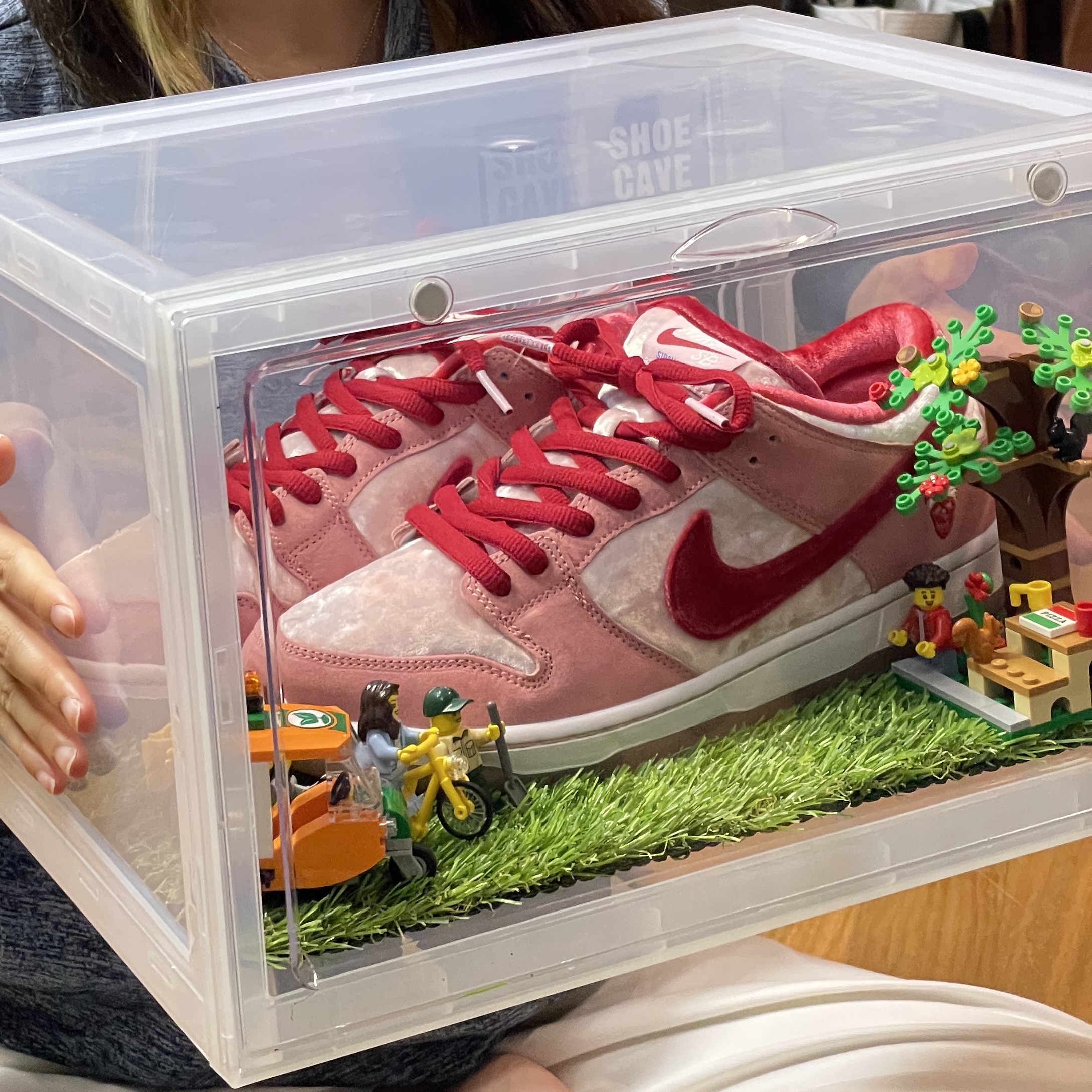 Nike x StrangeLove SB Dunk Low Pink (Regular Box) 착용 스타일