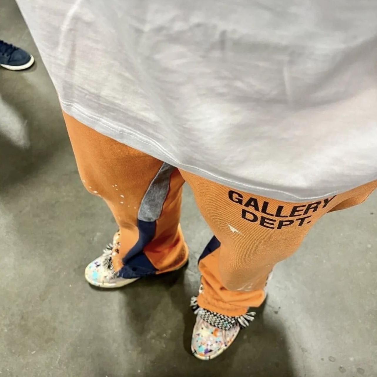 Gallery Dept. GD Logo Flare Sweatpants Orange 착용 스타일 - 1