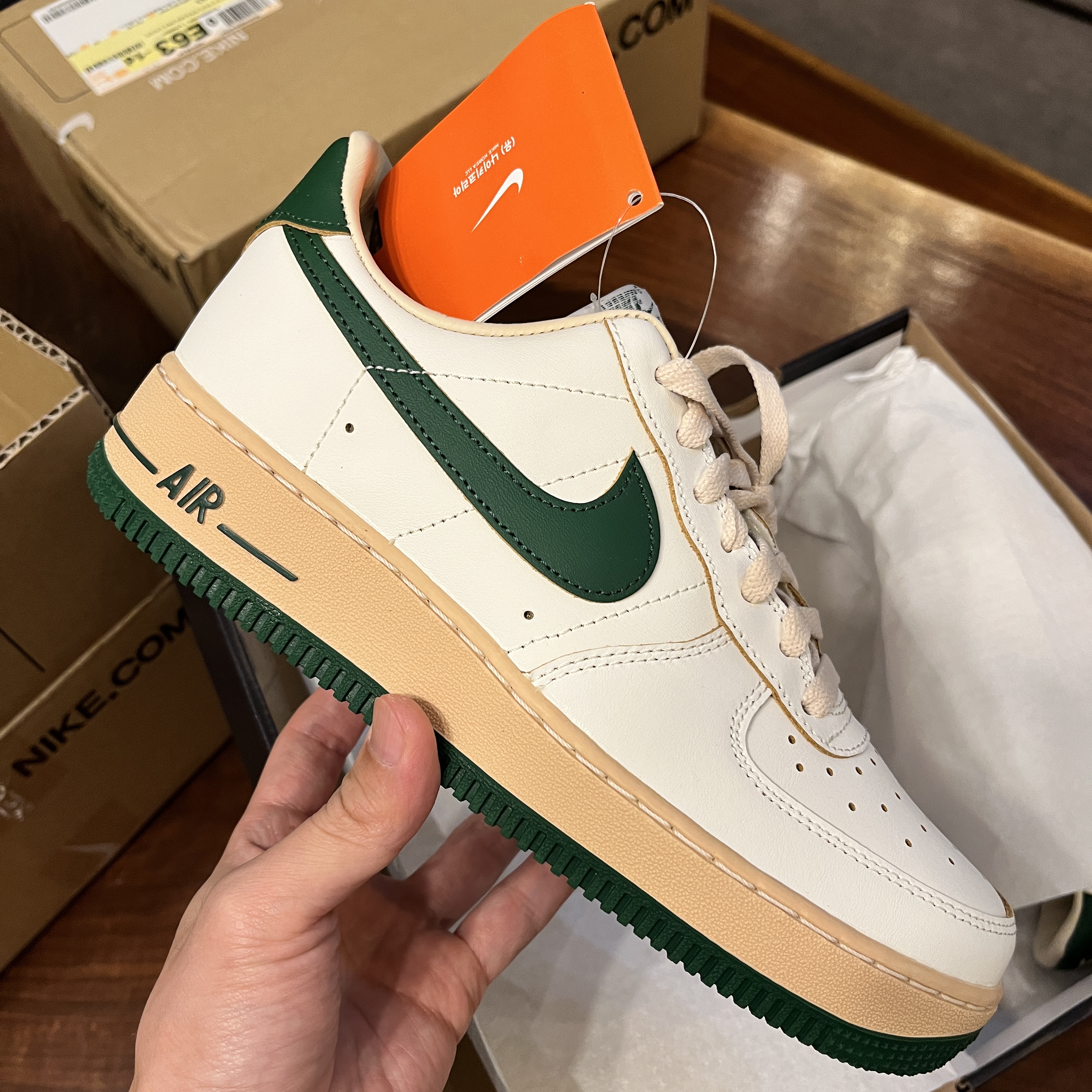 (W) Nike Air Force 1 Low Gorge Green 착용 스타일 - 2