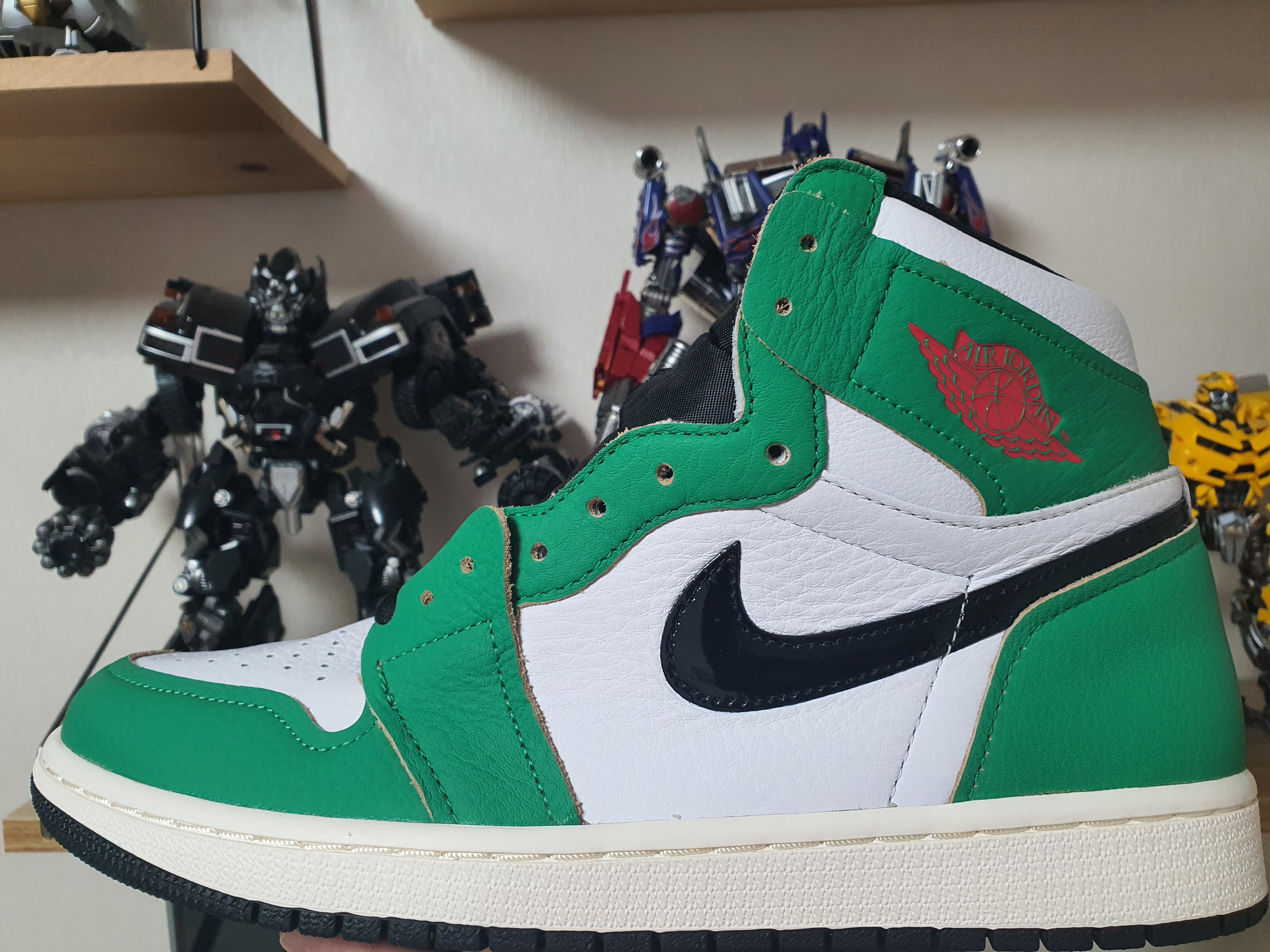 (W) Jordan 1 Retro High OG Lucky Green 착용 스타일 - 1