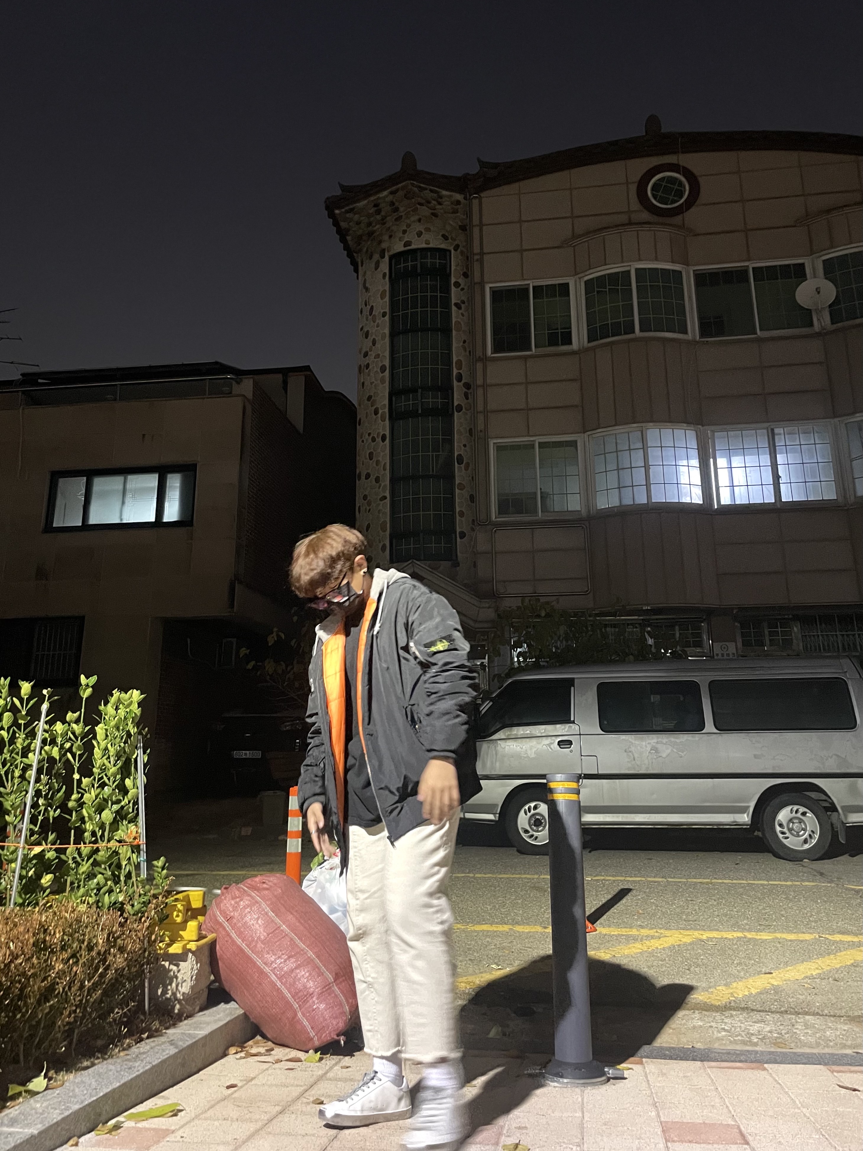 Golden Goose Superstar White Silver Heel Tab Sneakers, Stussy 8 Ball Hoodie Black - 21FW 착용 스타일 - 1
