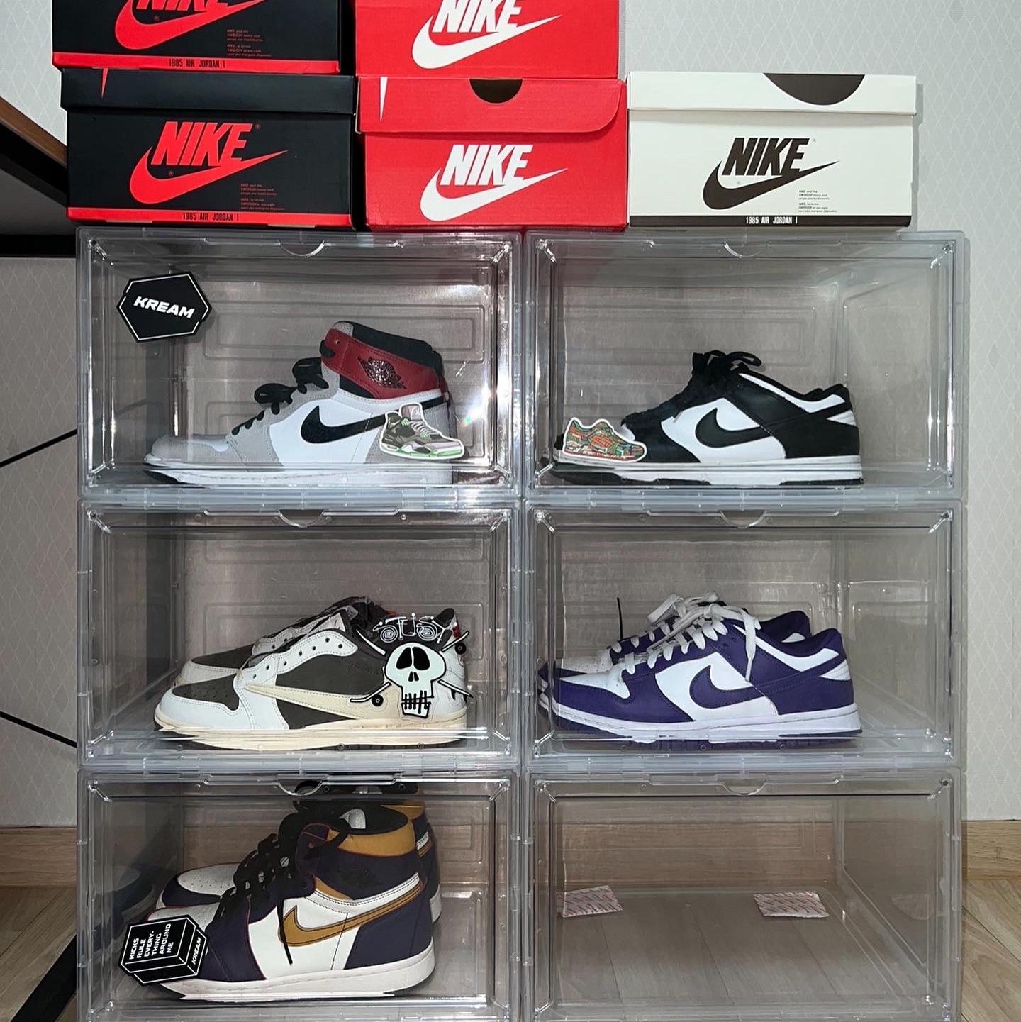 Jordan 1 Retro High OG Light Smoke Grey, Nike Dunk Low Retro Black 착용 스타일