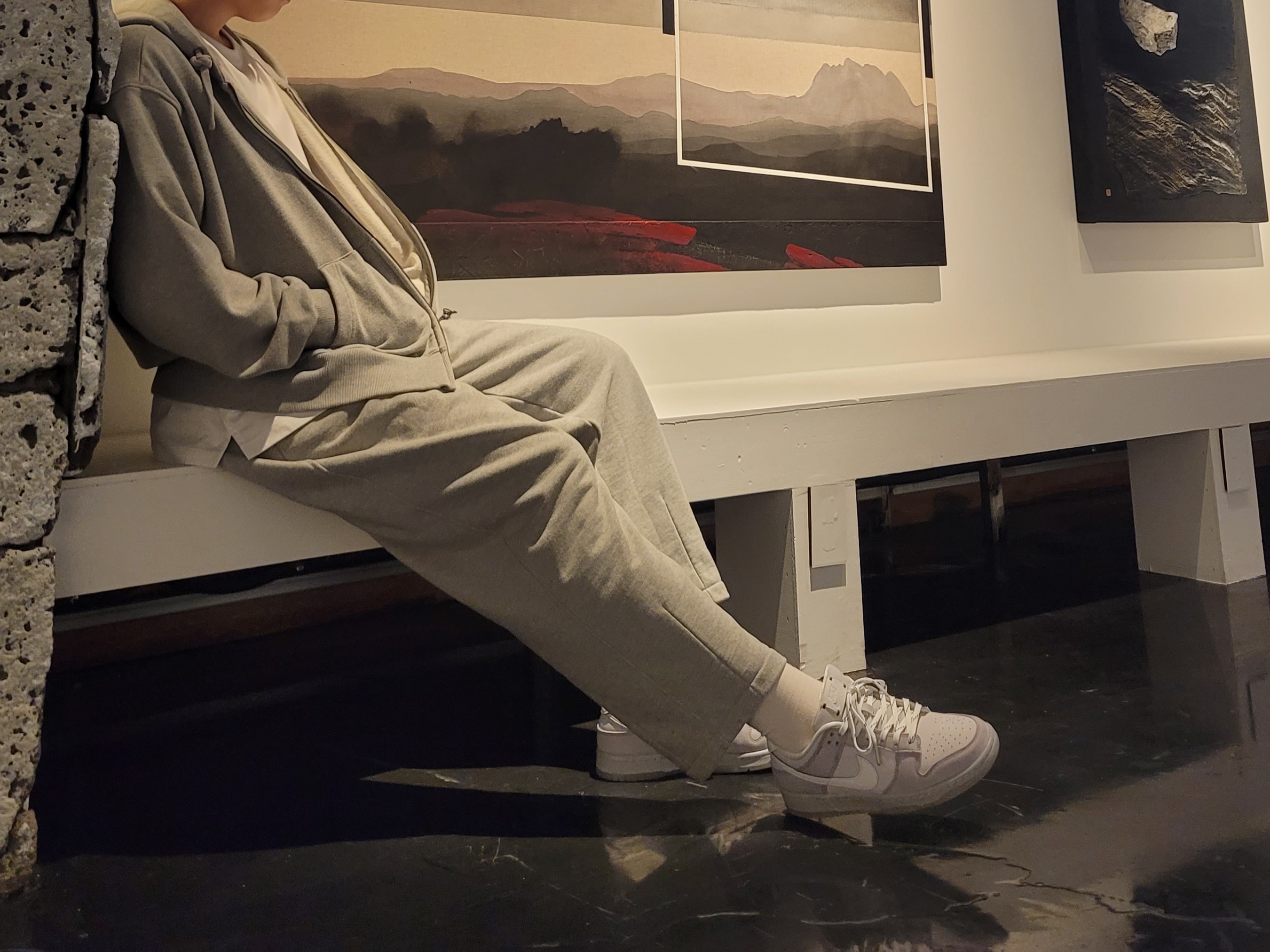 Nike Dunk Low Wolf Grey and Pure Platinum 착용 스타일 - 1