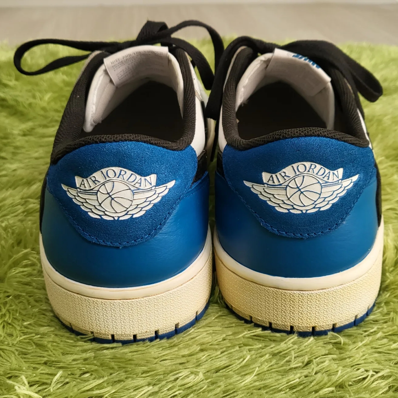 Jordan 1 Low OG Neutral Grey 착용 스타일 - 3