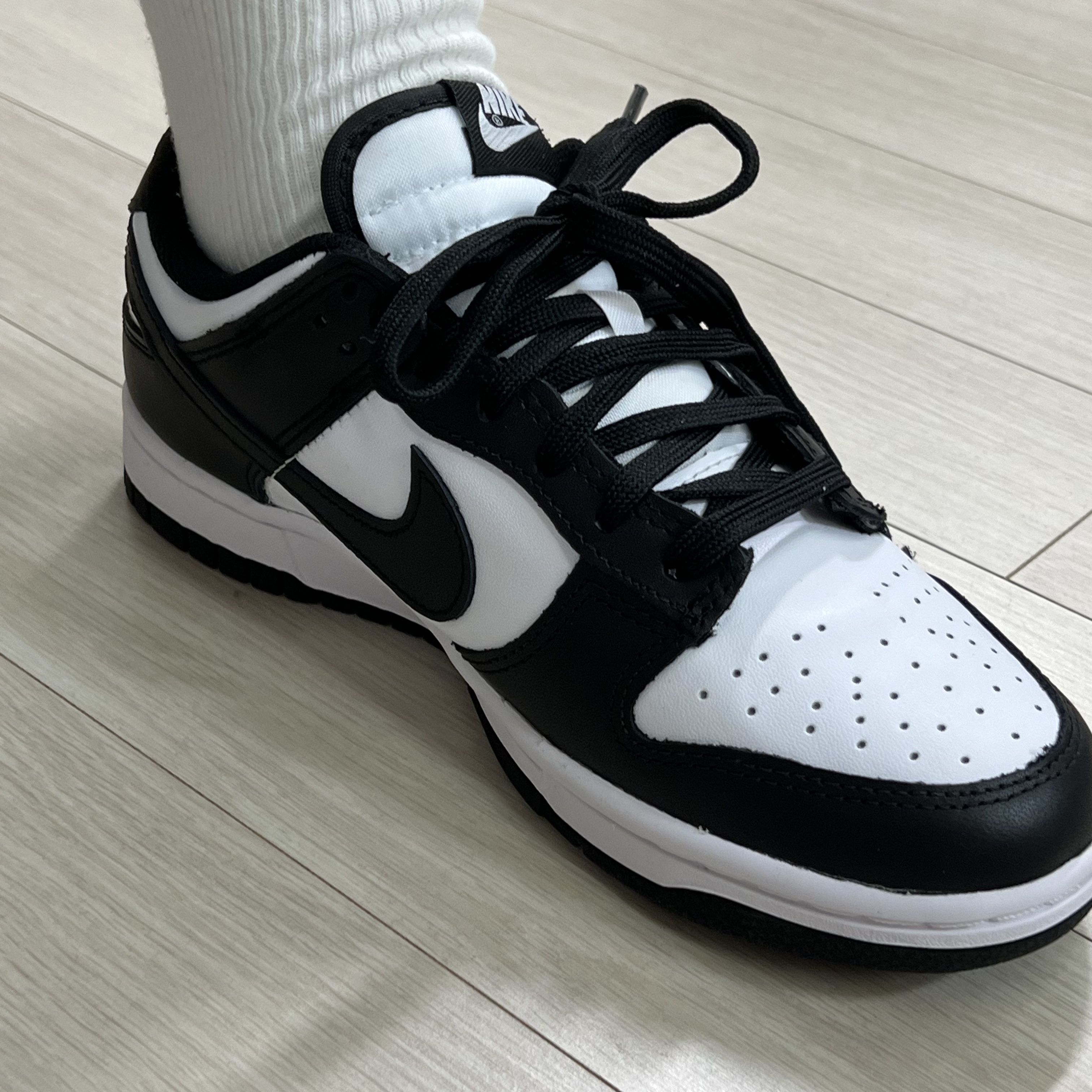 (W) Nike Dunk Low Black 착용 스타일 - 4