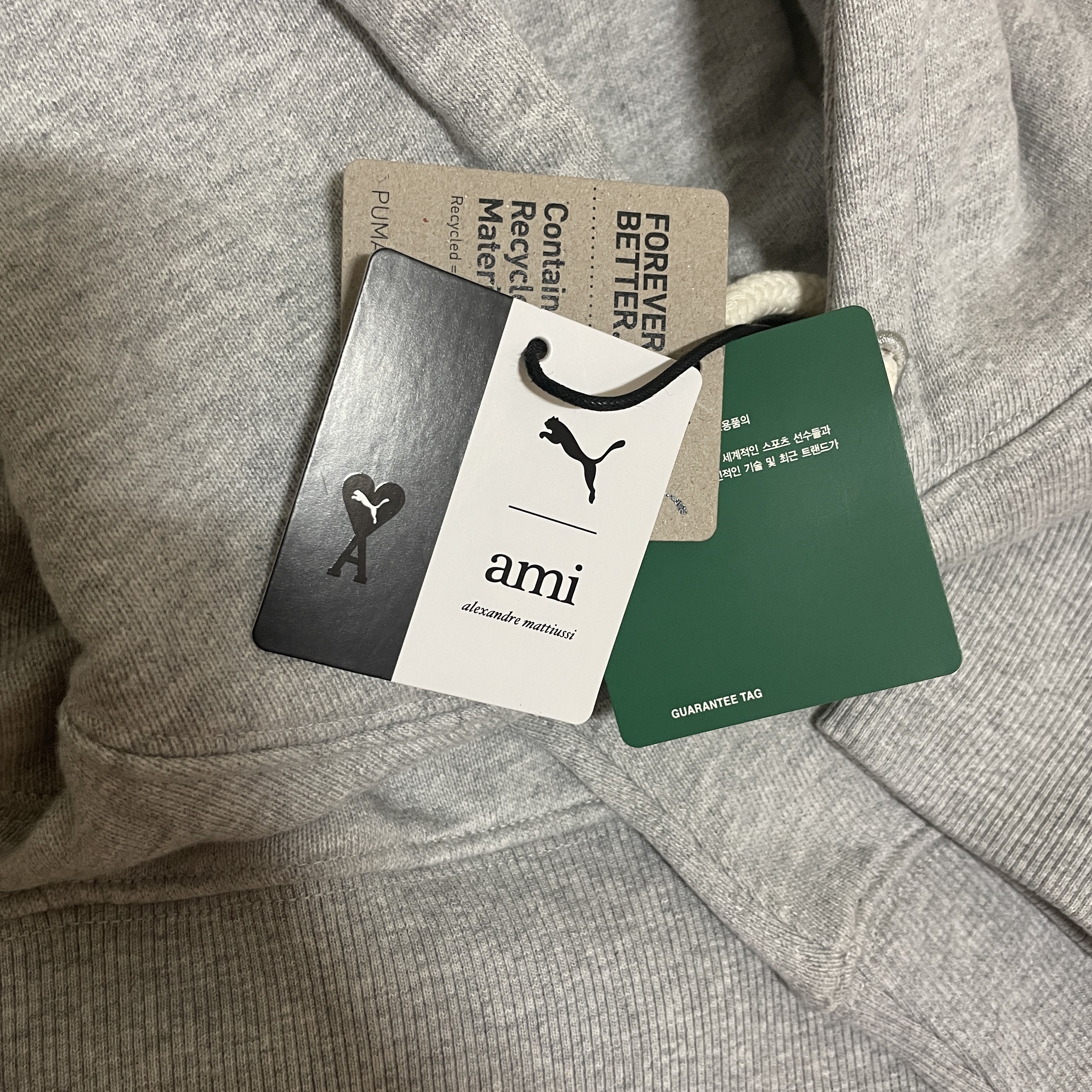 Puma x AMI Hoodie Light Gray Heather 착용 스타일 - 3