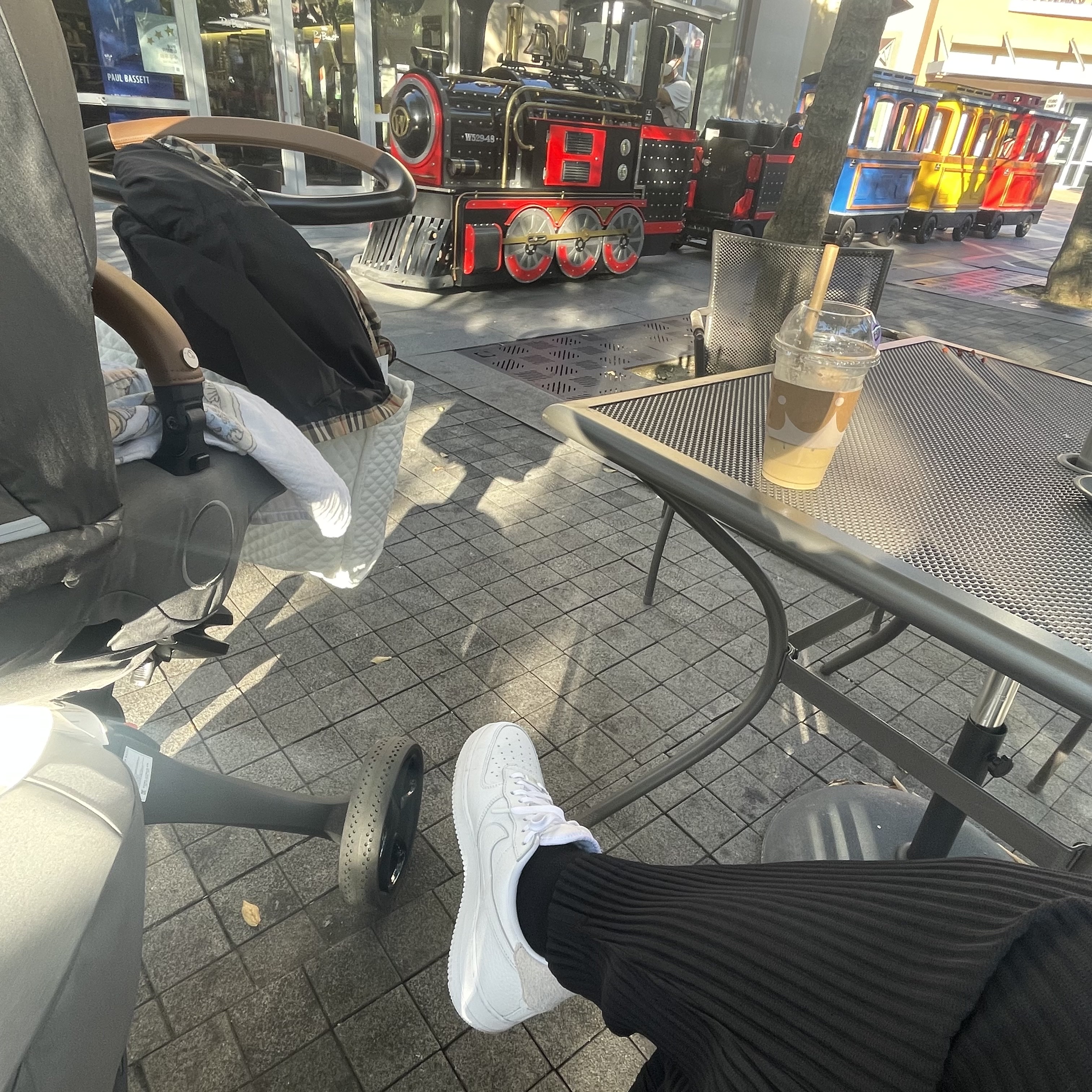 Nike Air Force 1 '07 Craft Vast Grey, Homme Plisse Issey Miyake Straight Basics Pants Black 착용 스타일 - 2