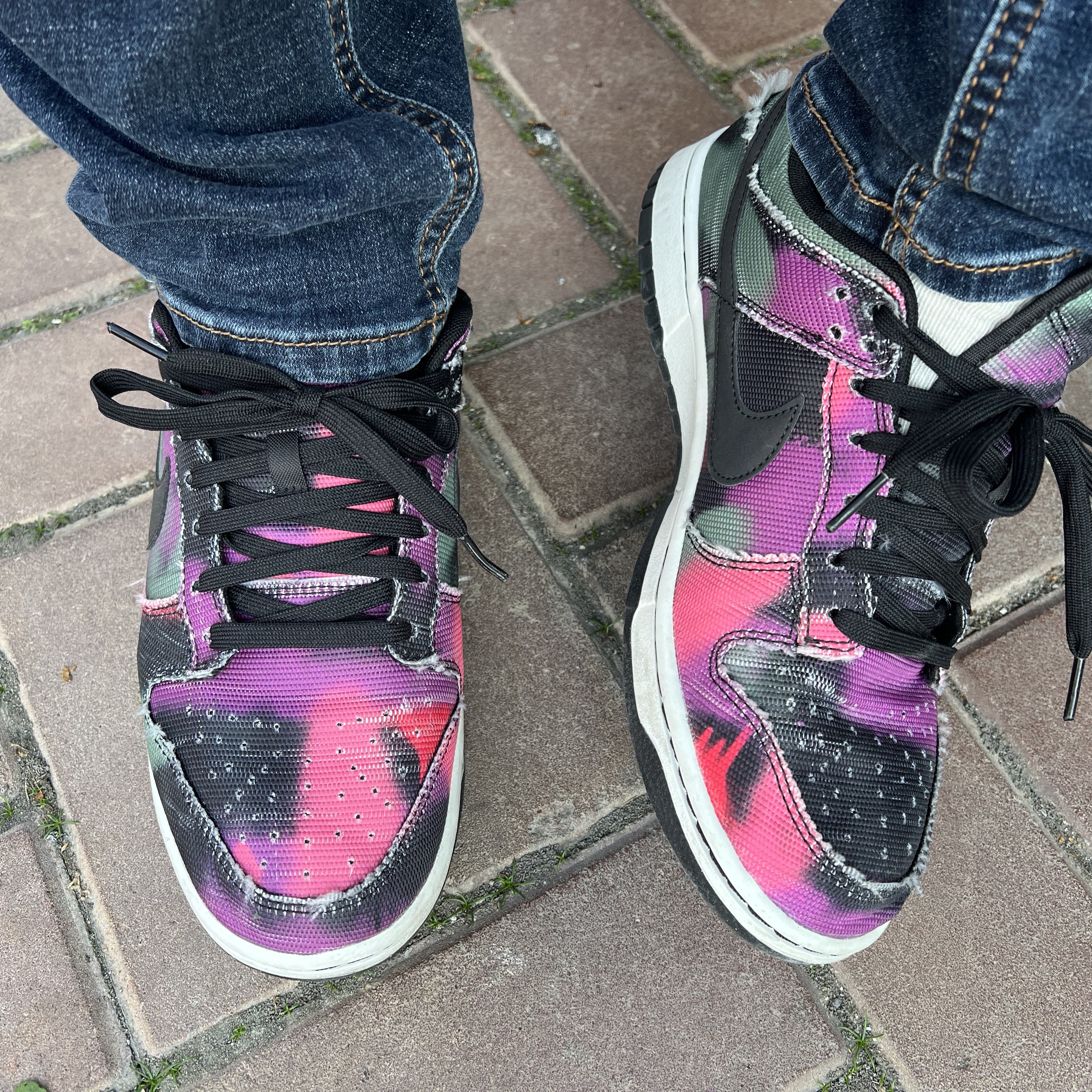 Nike Dunk Low Retro PRM Graffiti 착용 스타일