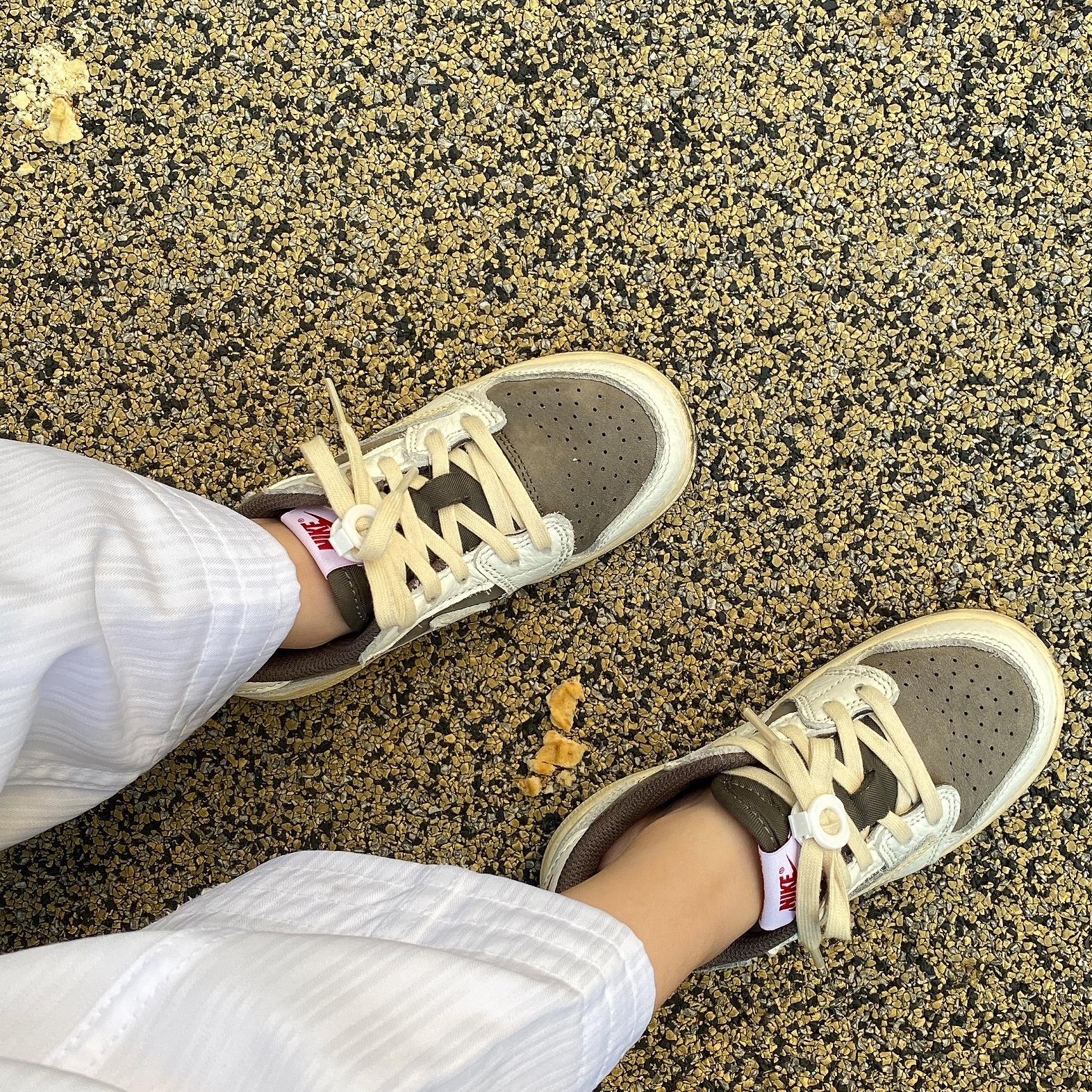(TD) Jordan 1 x Travis Scott Retro Low OG SP Sail and Ridgerock 착용 스타일