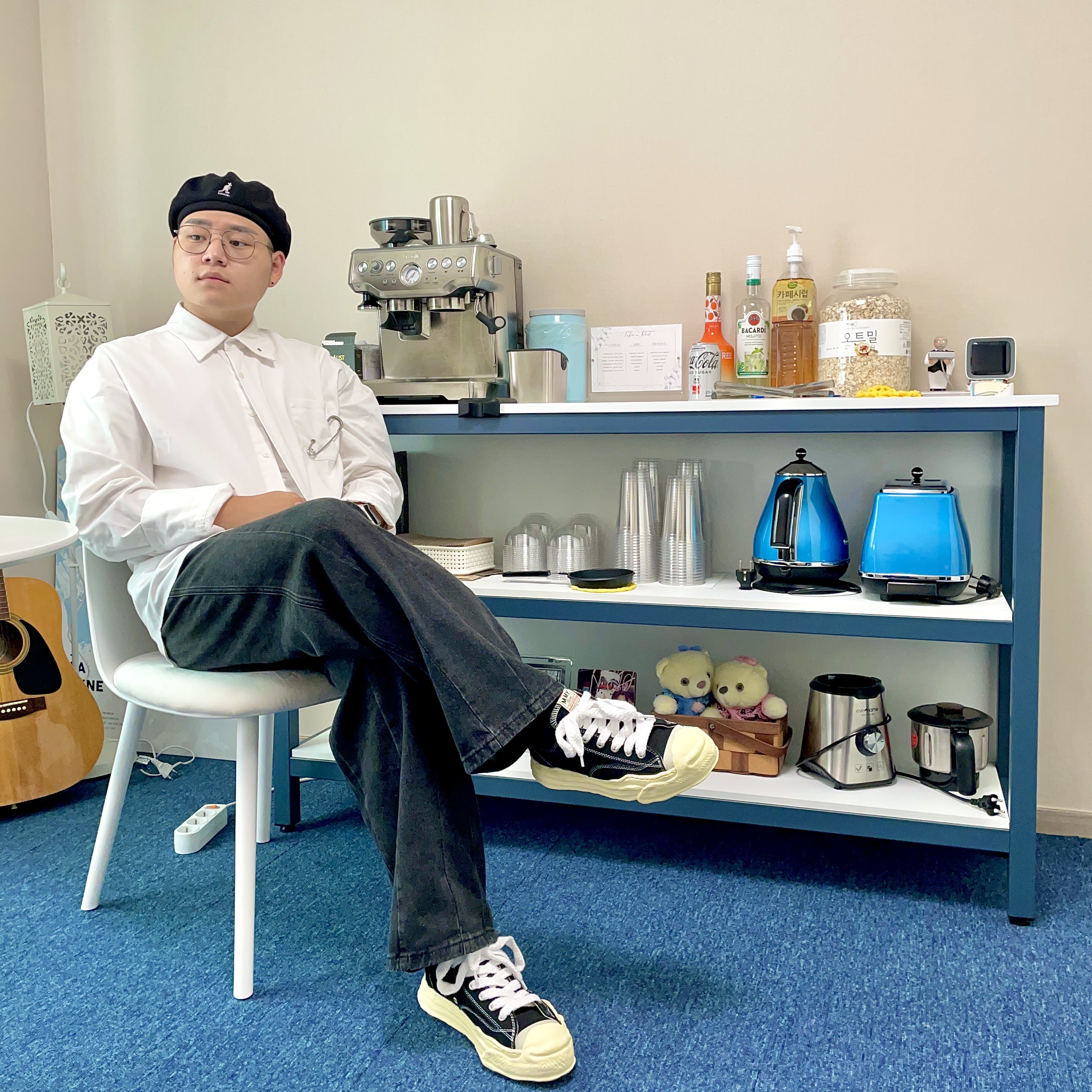 Maison Mihara Yasuhiro Hank VL OG Sole Canvas Low-top Sneakers Black 착용 스타일 - 1