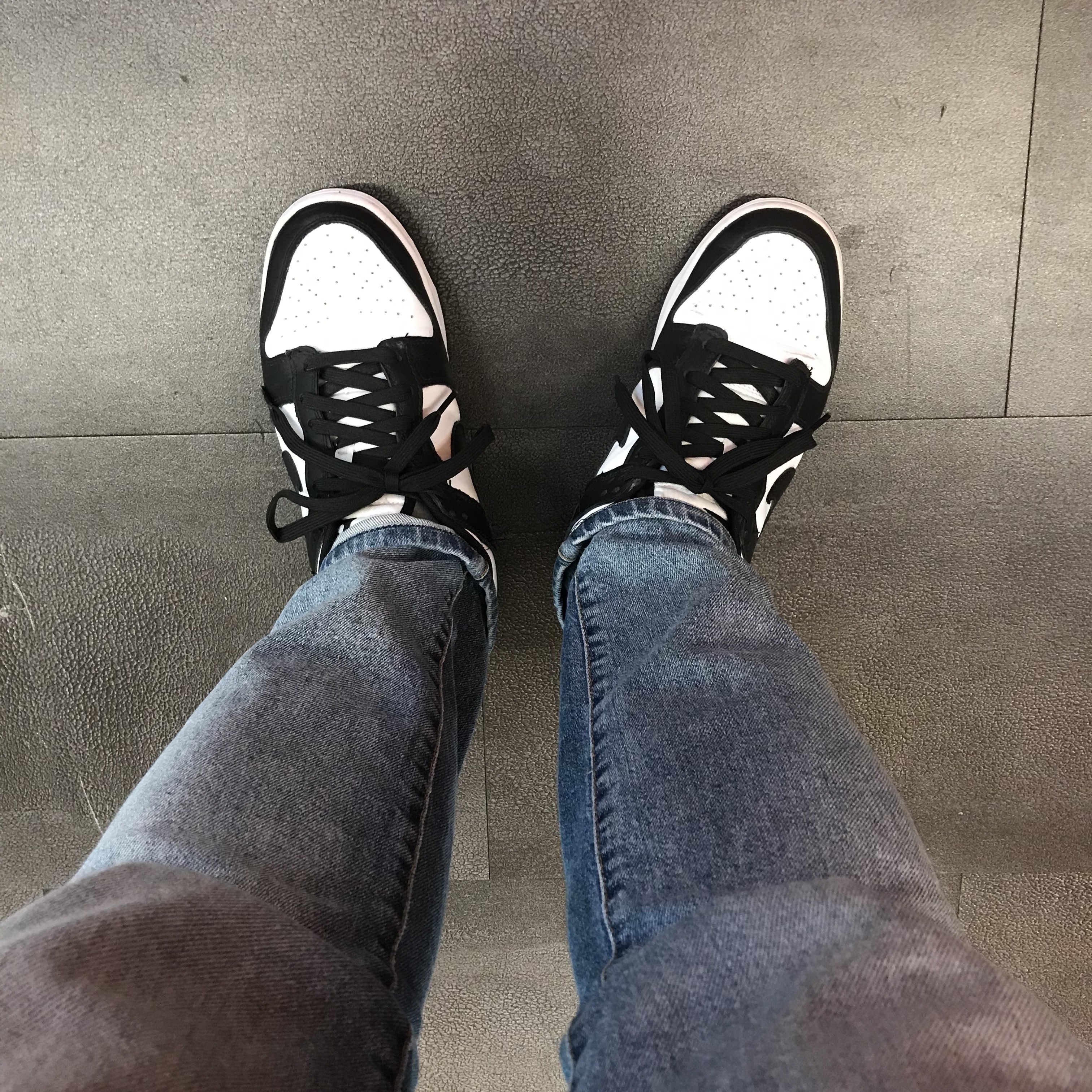 Nike Dunk Low Retro Black 착용 스타일