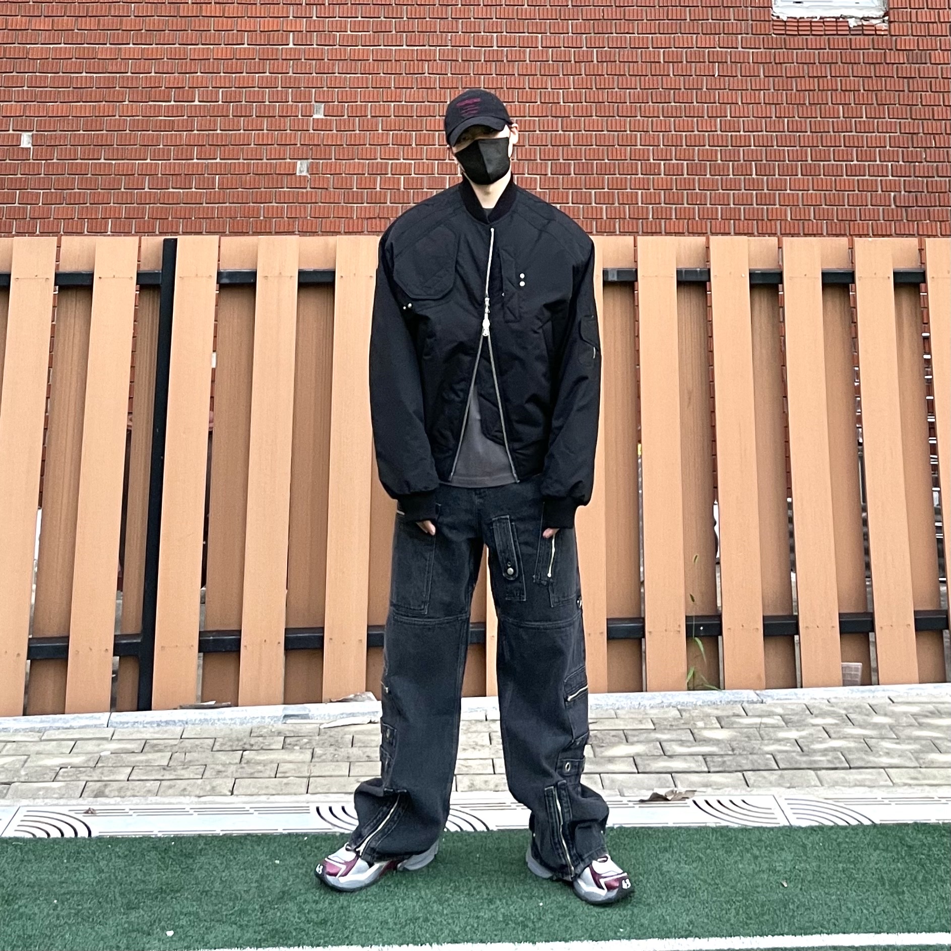 Undermycar Ababell Multi Flap Oversized Bomber Beluga - 22SS, Balenciaga Runner Sneakers Grey Burgundy 착용 스타일