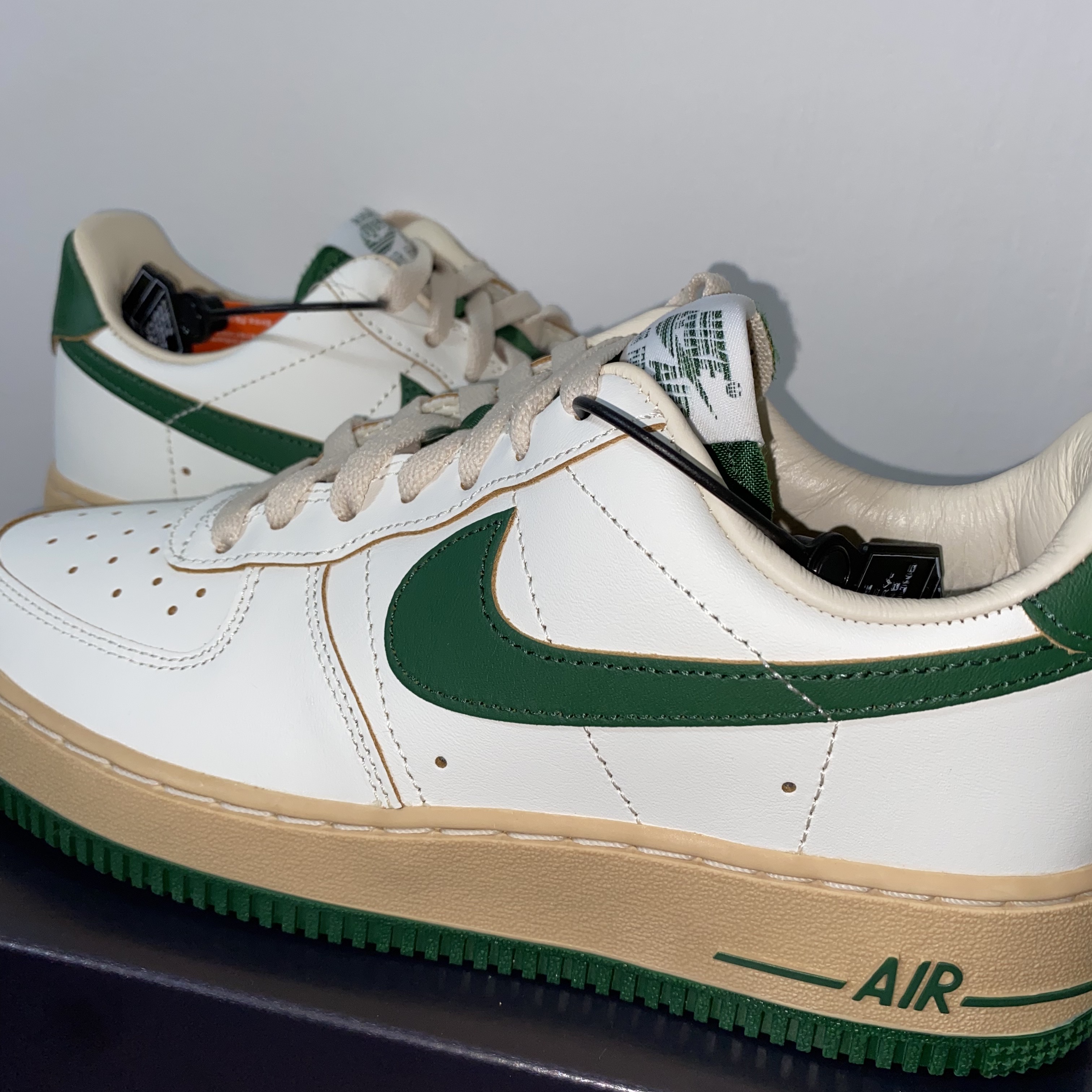(W) Nike Air Force 1 Low Gorge Green 착용 스타일 - 1