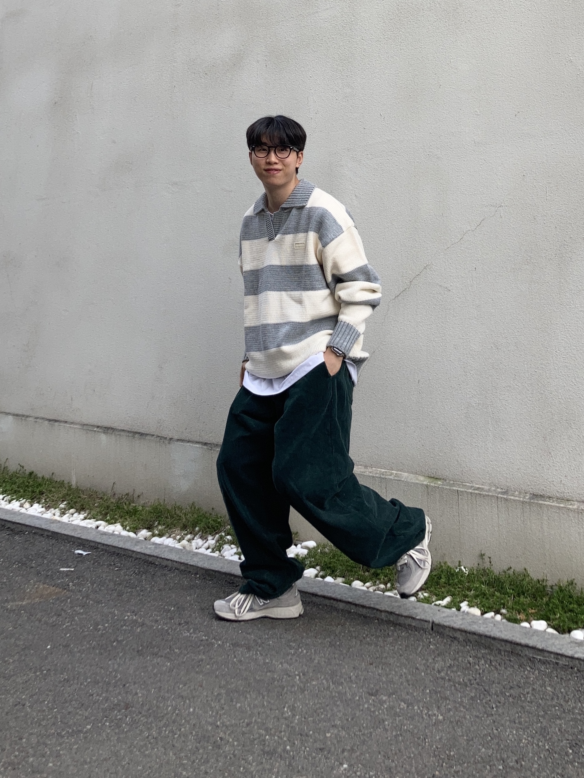 New Balance 2002R Grey 착용 스타일
