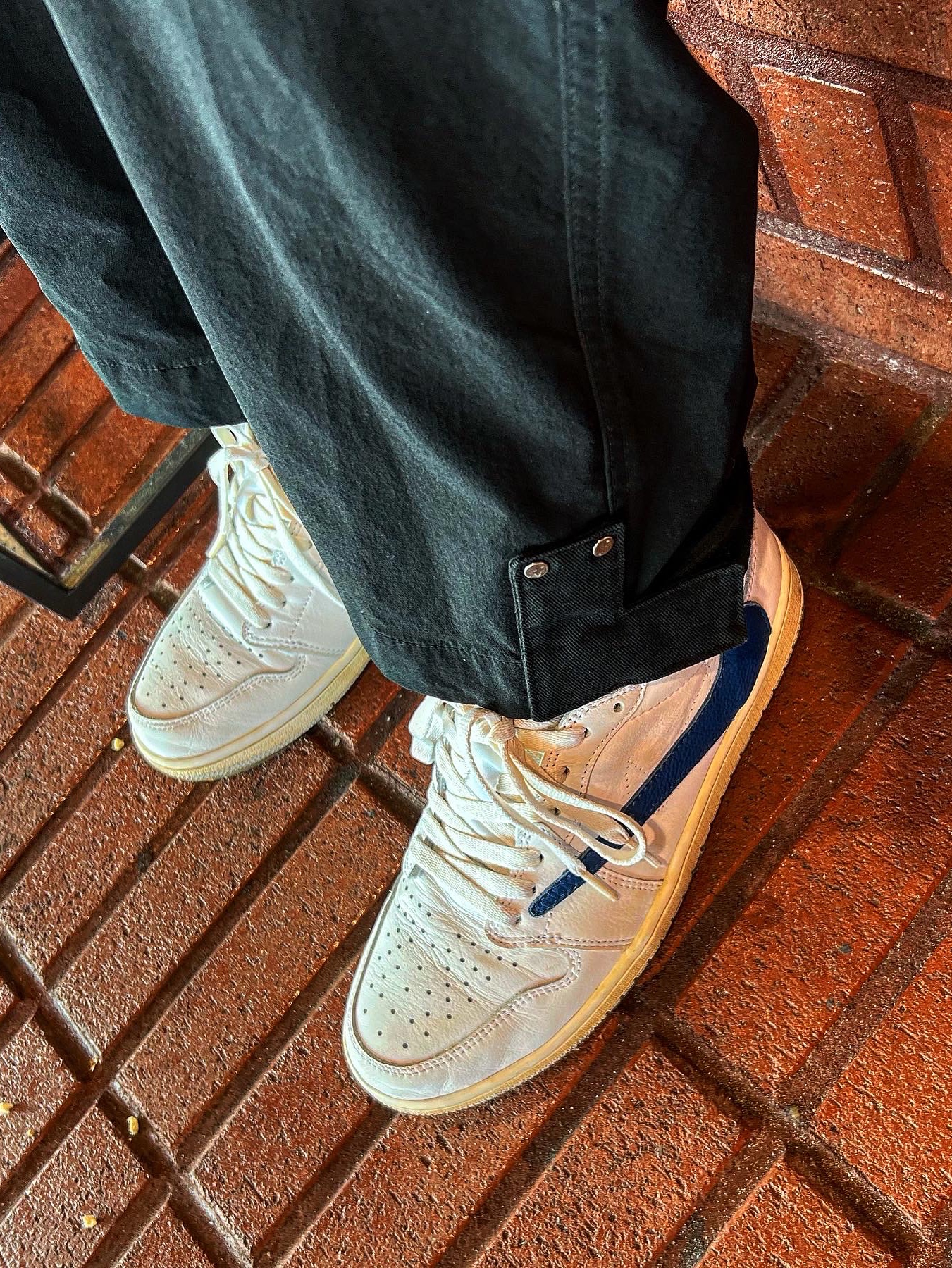 Stussy Billiard Sweater Natural, Jordan 1 Low OG Neutral Grey 착용 스타일 - 3