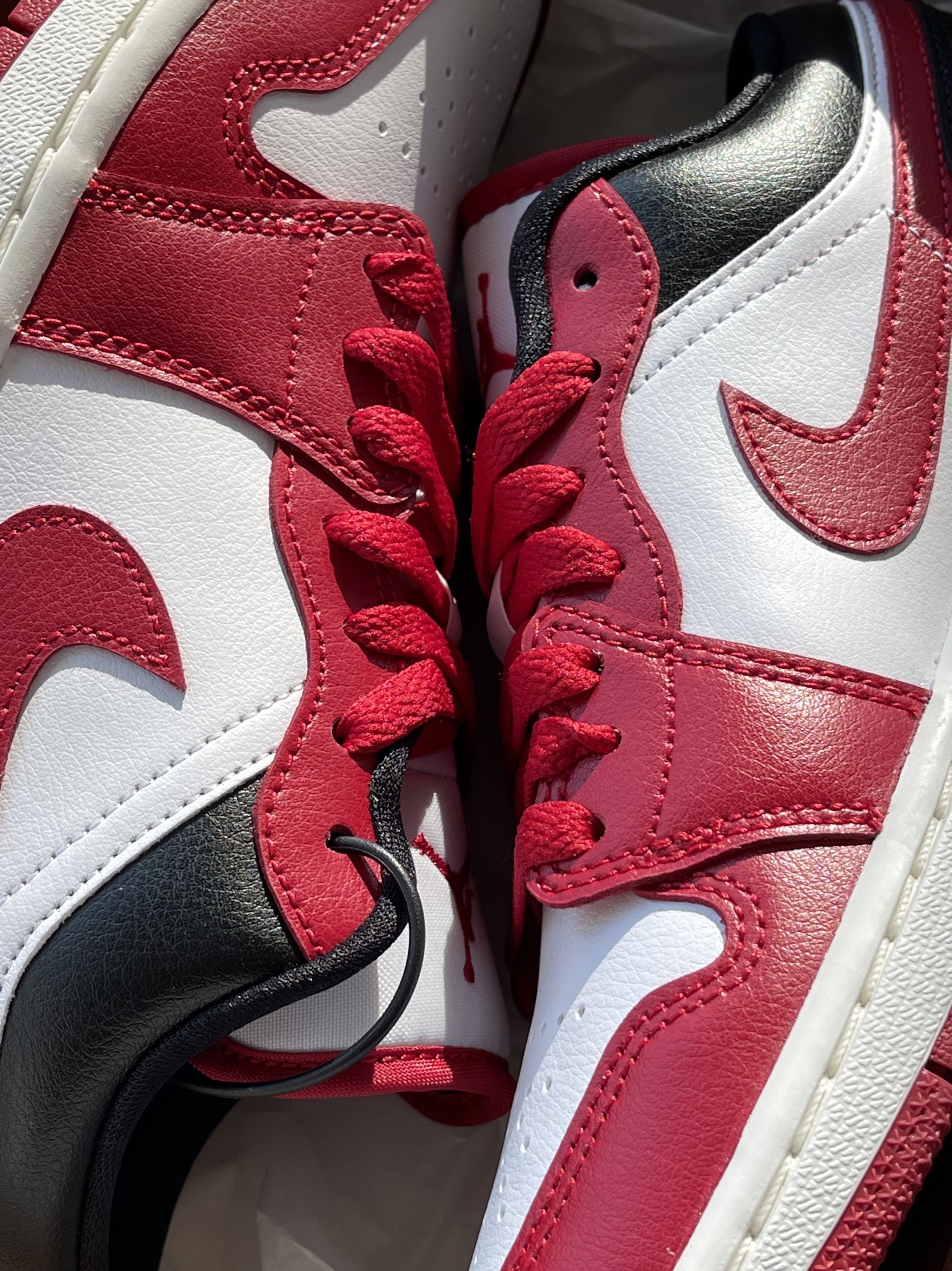 (W) Jordan 1 Low White Gym Red 착용 스타일