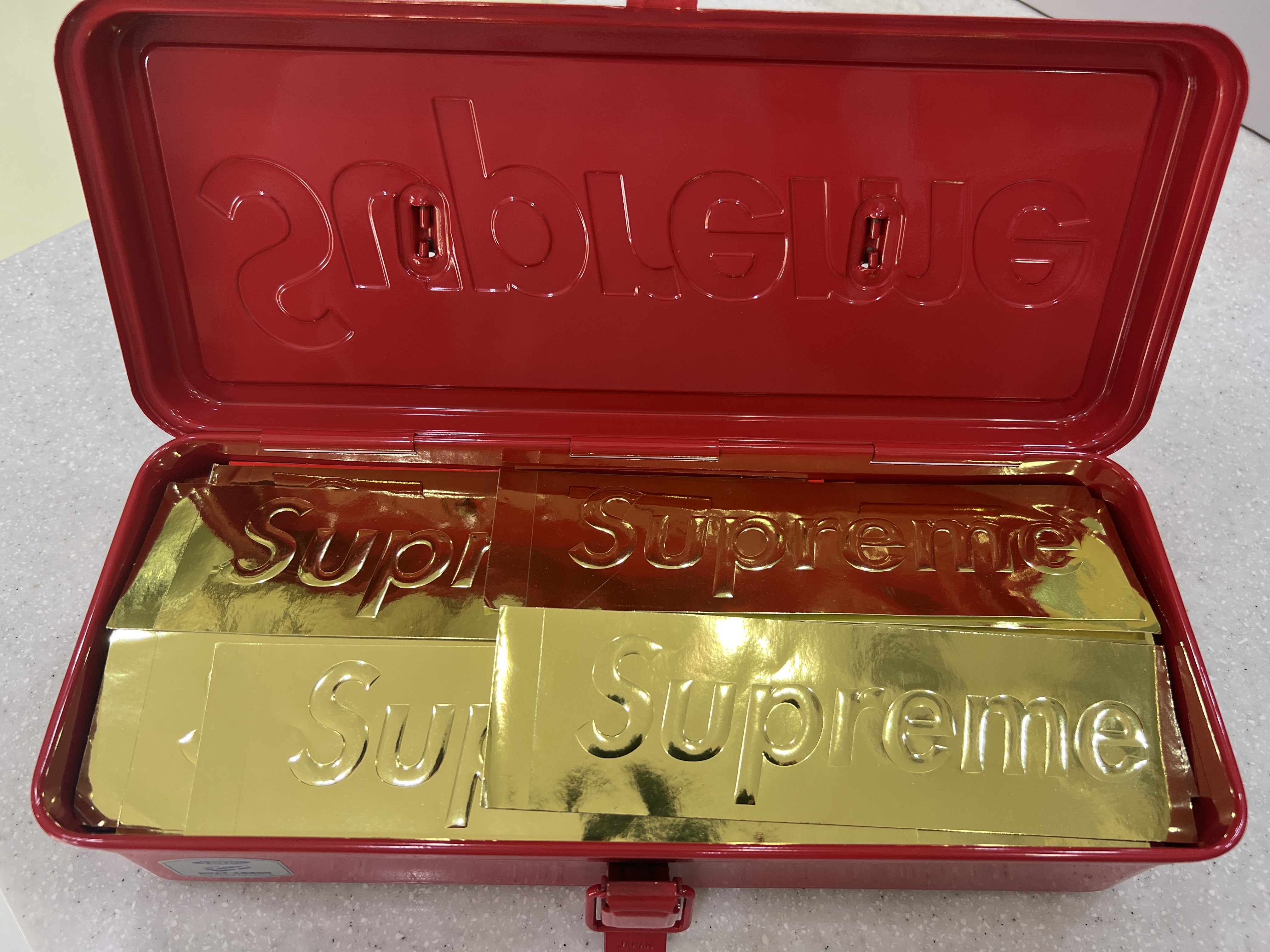 Supreme x Toyo Steel T-320 Toolbox Red - 22FW 착용 스타일