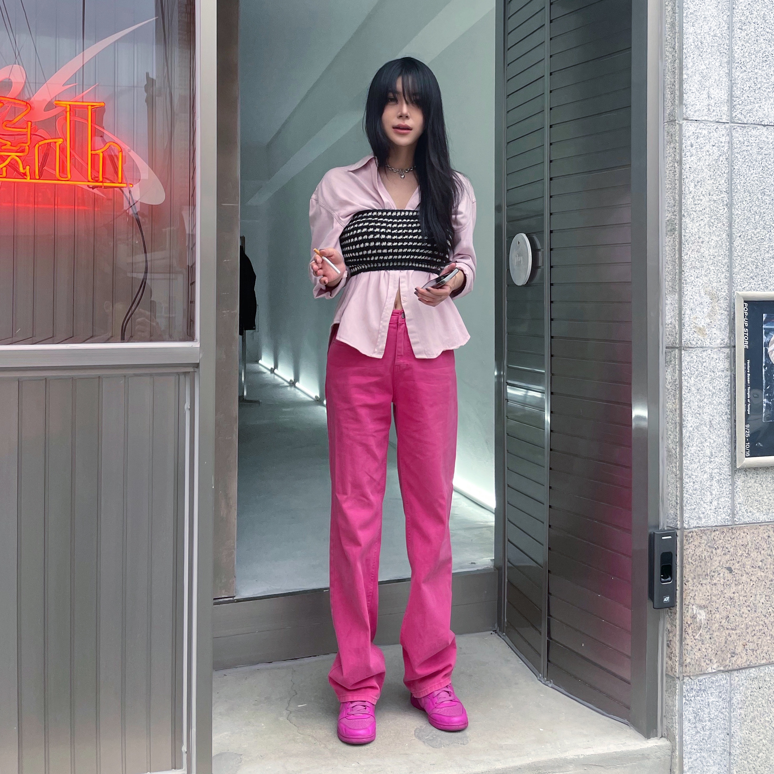 Nike x Ambush Dunk High Cosmic Fuchsia 착용 스타일 - 1