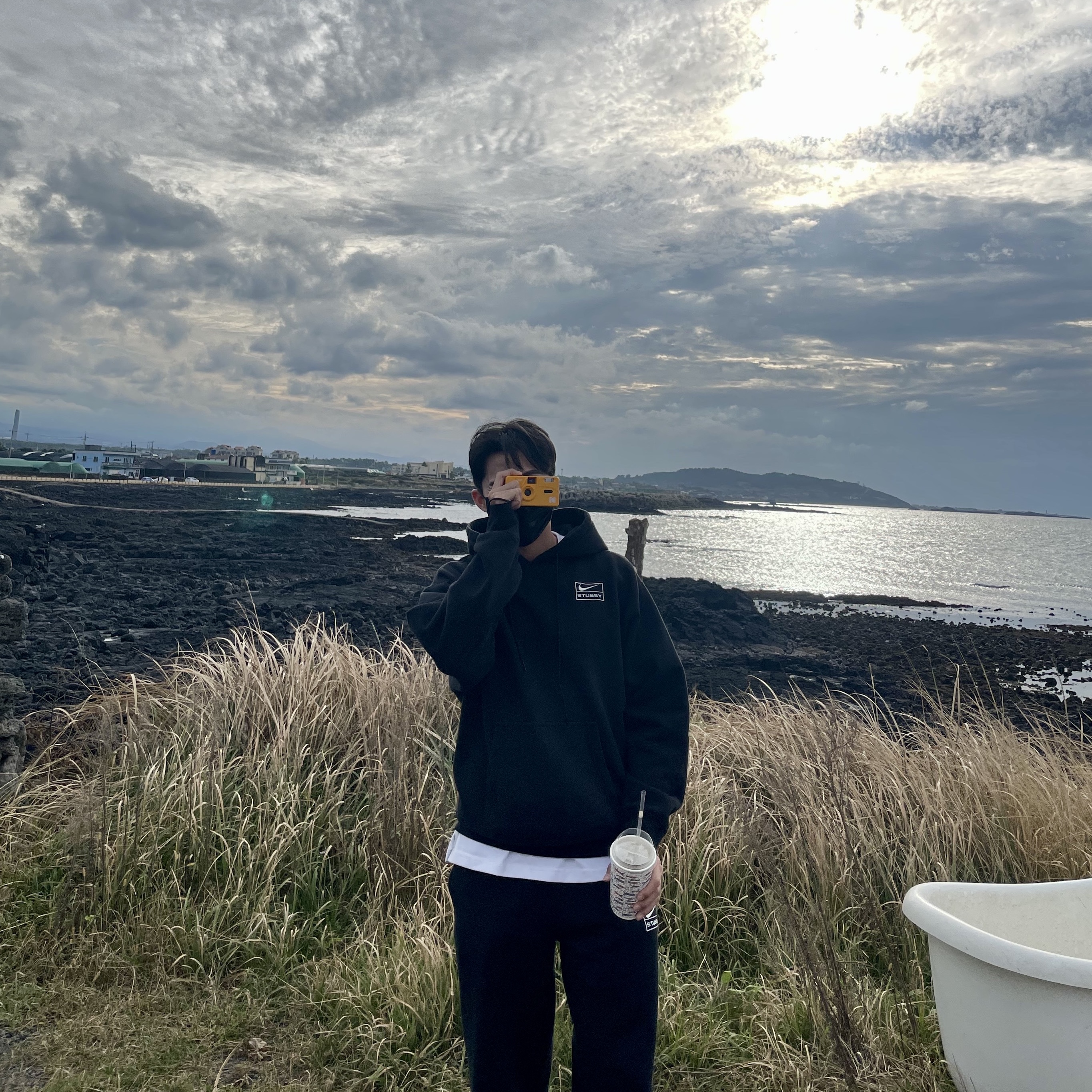 Nike x Stussy NRG RA Washed Pullover Hoodie Black (DN4028-010), Nike x Stussy NRG RA Washed Fleece Pants Black (DN4030-010) 착용 스타일 - 2